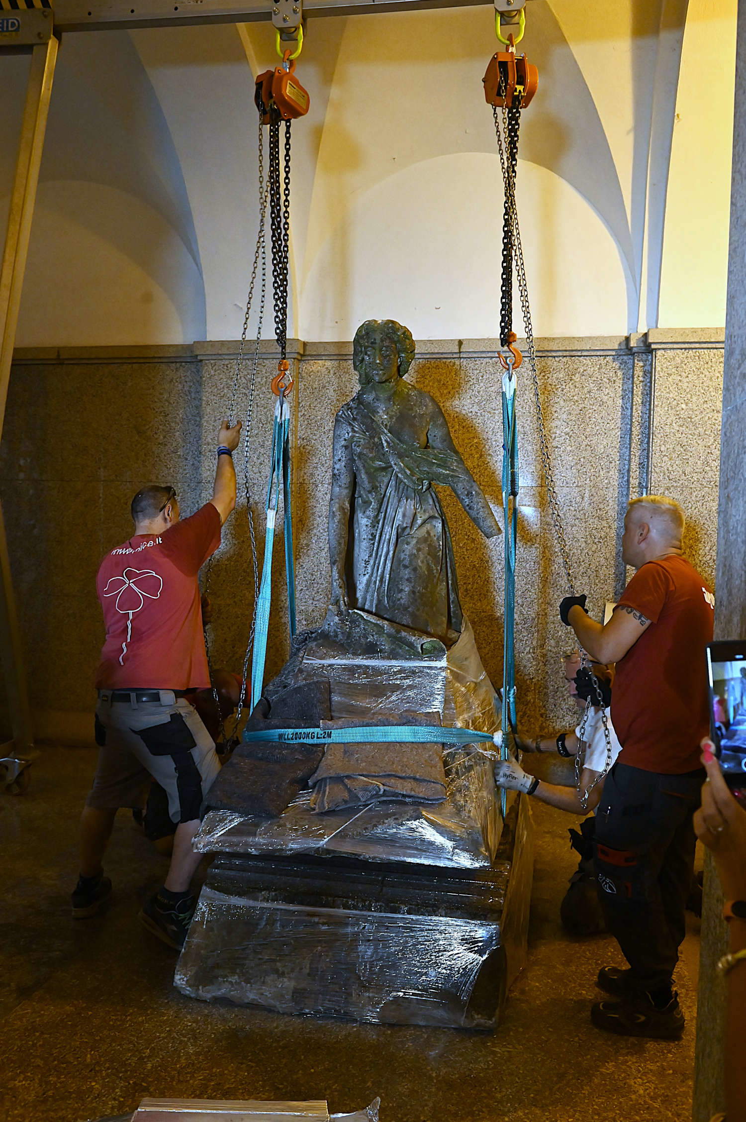 Il ritorno della Libert&agrave; di Vincenzo Vela al Cimitero Monumentale di Milano. Foto: Comune di Milano