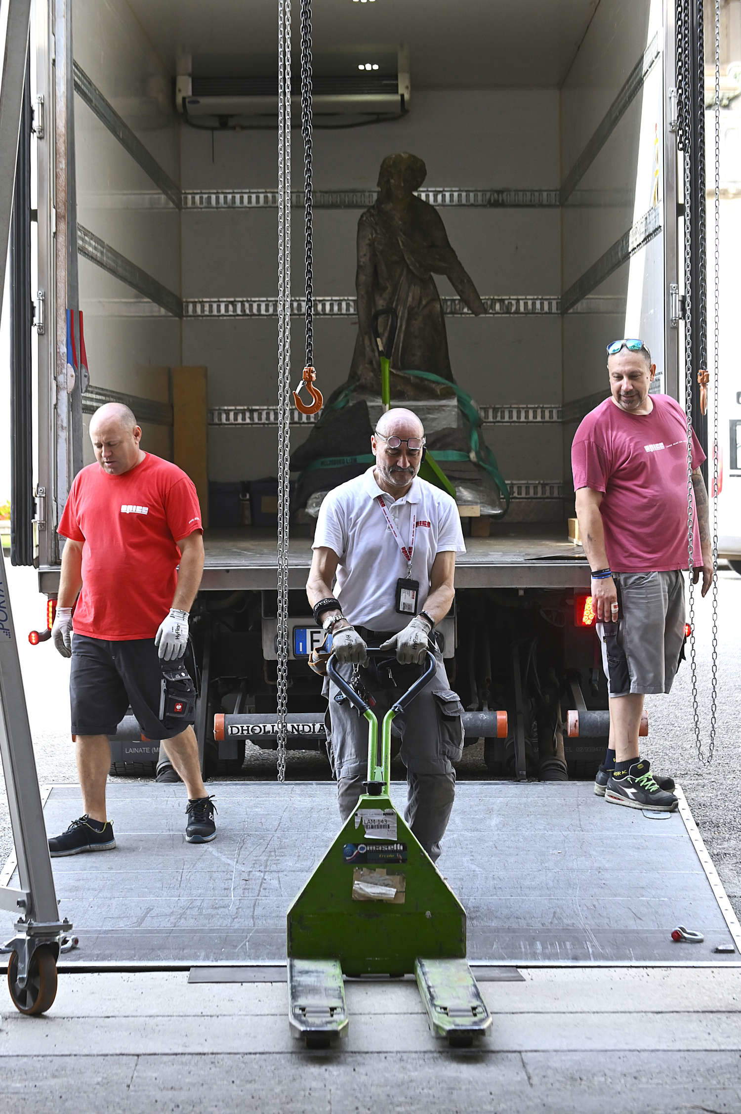 Il ritorno della Libert&agrave; di Vincenzo Vela al Cimitero Monumentale di Milano. Foto: Comune di Milano