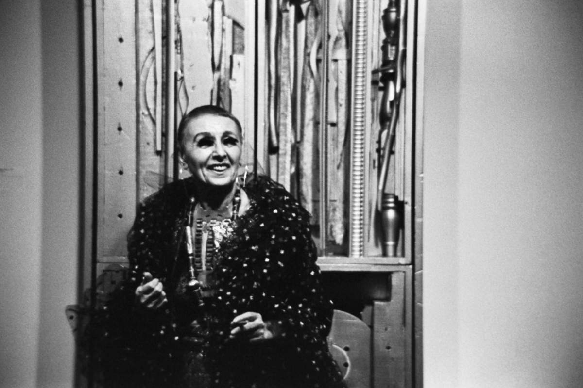 Ritratto di Louise Nevelson, 1973. Foto: Enrico Cattaneo. Su concessione di Gió Marconi, Milano