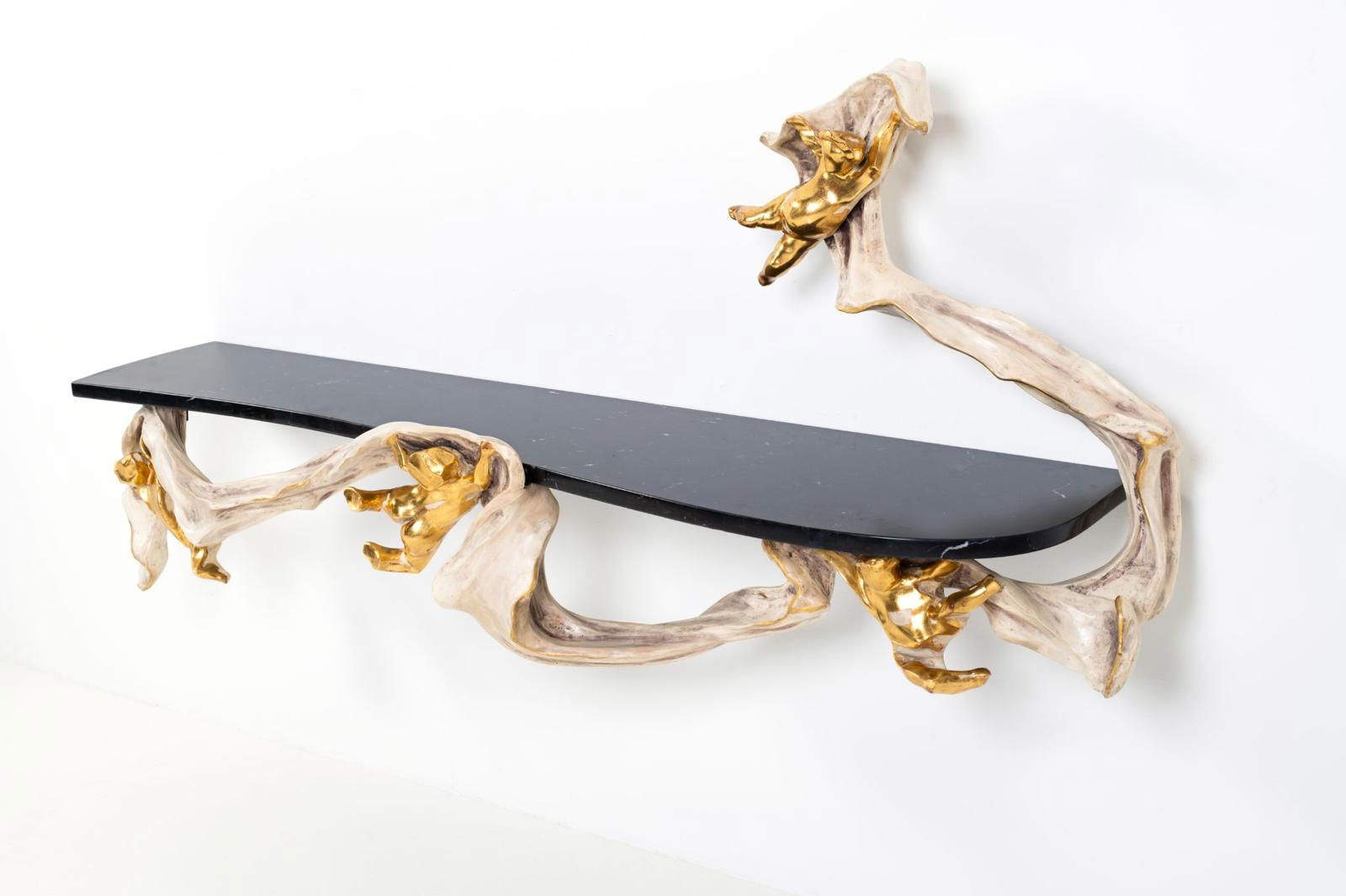 Lucio Fontana e Osvaldo Borsani, Console da parete (1950 circa; marmo, legno laccato e dorato, 97 x 208 x 49 cm; prodotto da Arredamenti Borsani, Varedo, Italia, expertise by Archivio Osvaldo Borsani)