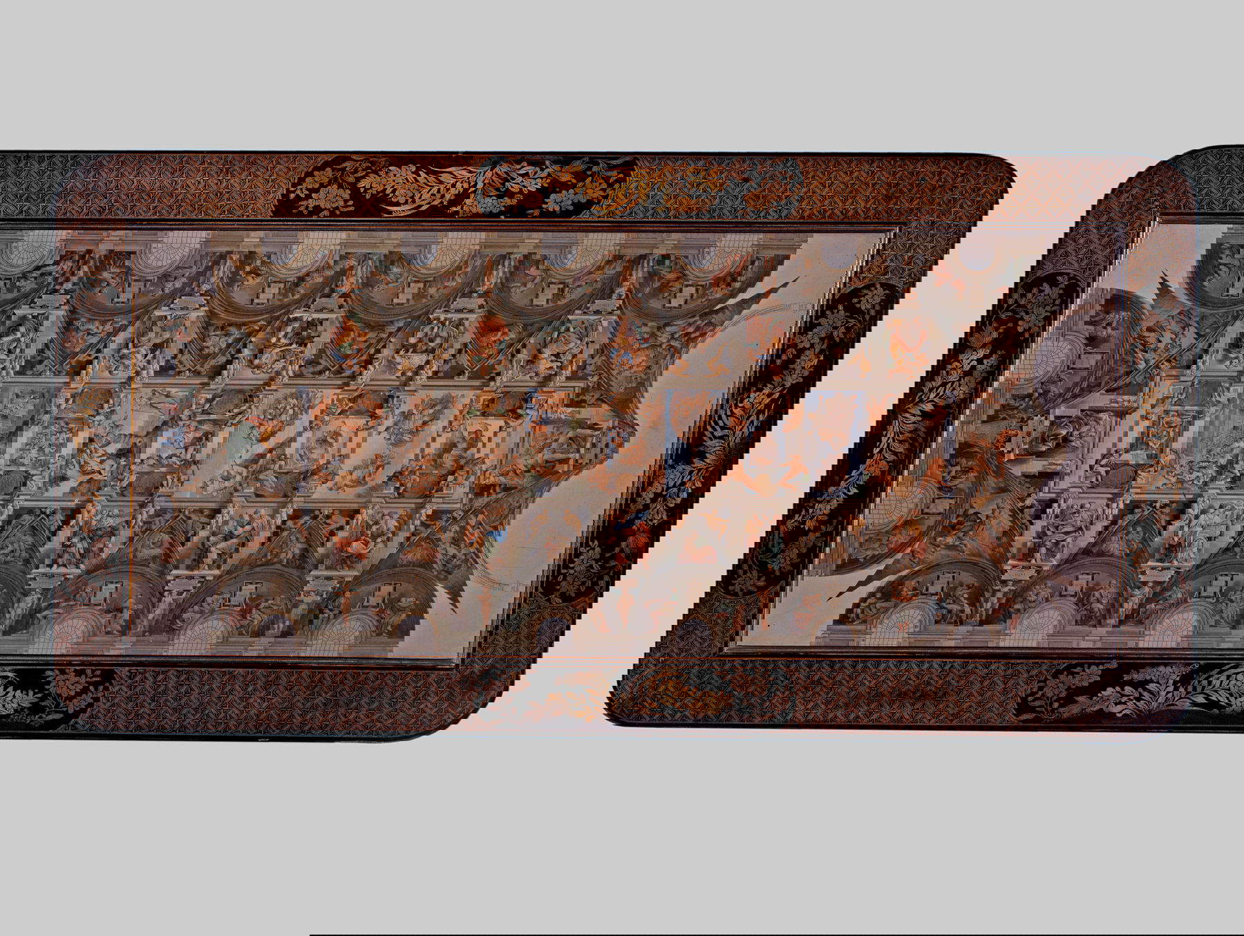 Ludwig Gr&uuml;ner, Volta della Cappella Sistina (1852-1853; stampa cromolitografica con 21 passaggi di colore, inserita sul piano di un tavolo coevo di manifattura toscana, 46 x 103 cm; Firenze, Casa Buonarroti)        Margini della stampa tagliati cassando le informazioni relative all&rsquo;esecuzione che in altri esemplari recitano: in basso a sx &ldquo;Pratesi del.t&rdquo;, al centro &ldquo;Executed and printed in colours under the direction of J. Storch at the litographie Institute of Winckelmann &amp; Sons at Berlin 1852-1853. Drawn on stone in colours under the direction of C. Kopper&rdquo;, a dx &ldquo;L. Gr&uuml;ner Direxit&rdquo;