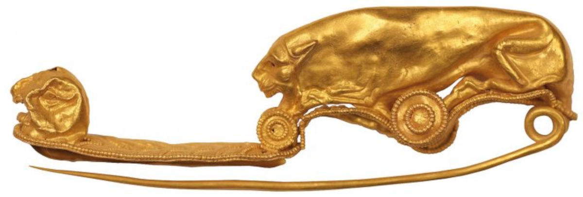 Fibula in oro (Secondo quarto del VI secolo a.C.; oro, Cortona, Museo dell&rsquo;Accademia Etrusca di Cortona) Foto: Museo dell&rsquo;Accademia Etrusca di Cortona