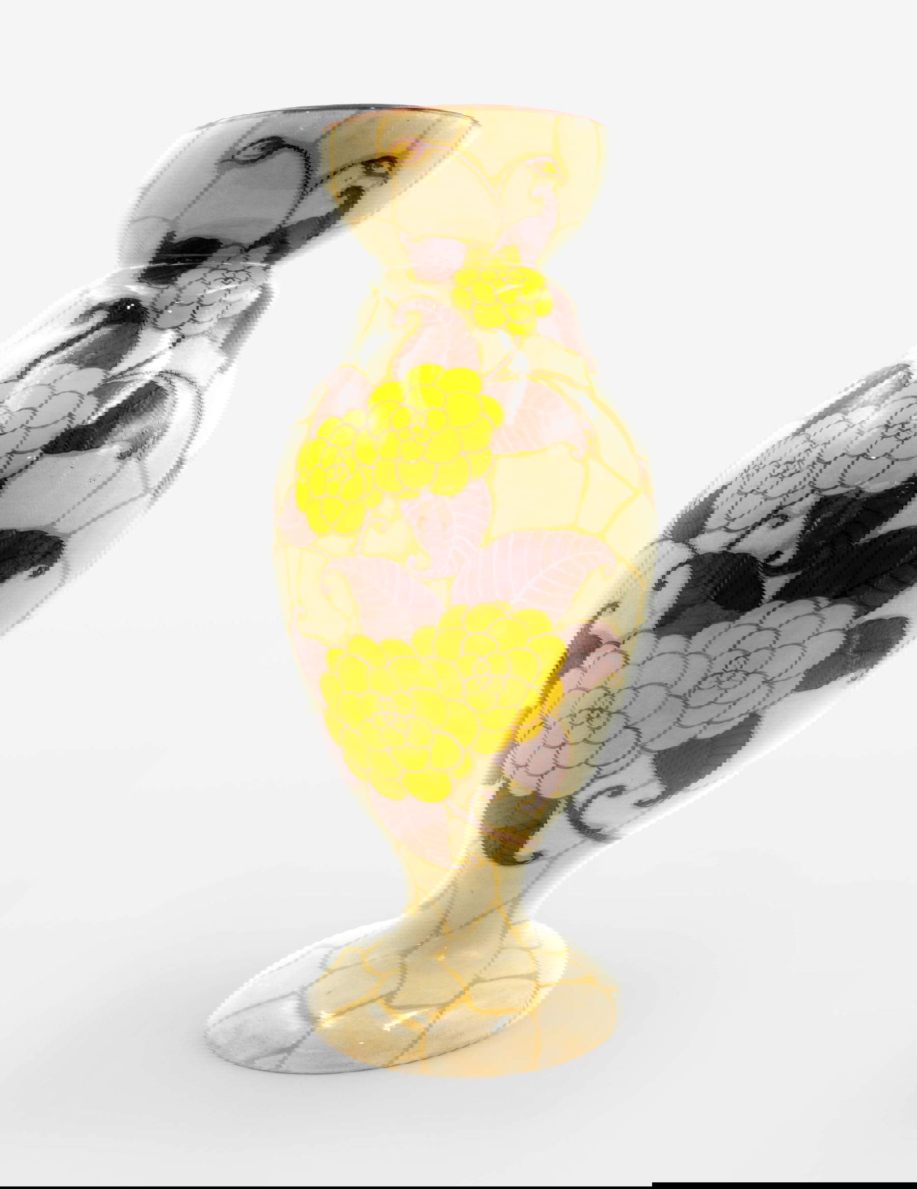 Manifattura La Fenice, Vaso, decoro floreale su mosaico (1925-1927; terracotta dipinta sotto cristallina; Albisola Superiore, Collezione Barbara Checcucci). Foto: Claudio Pagnacco.