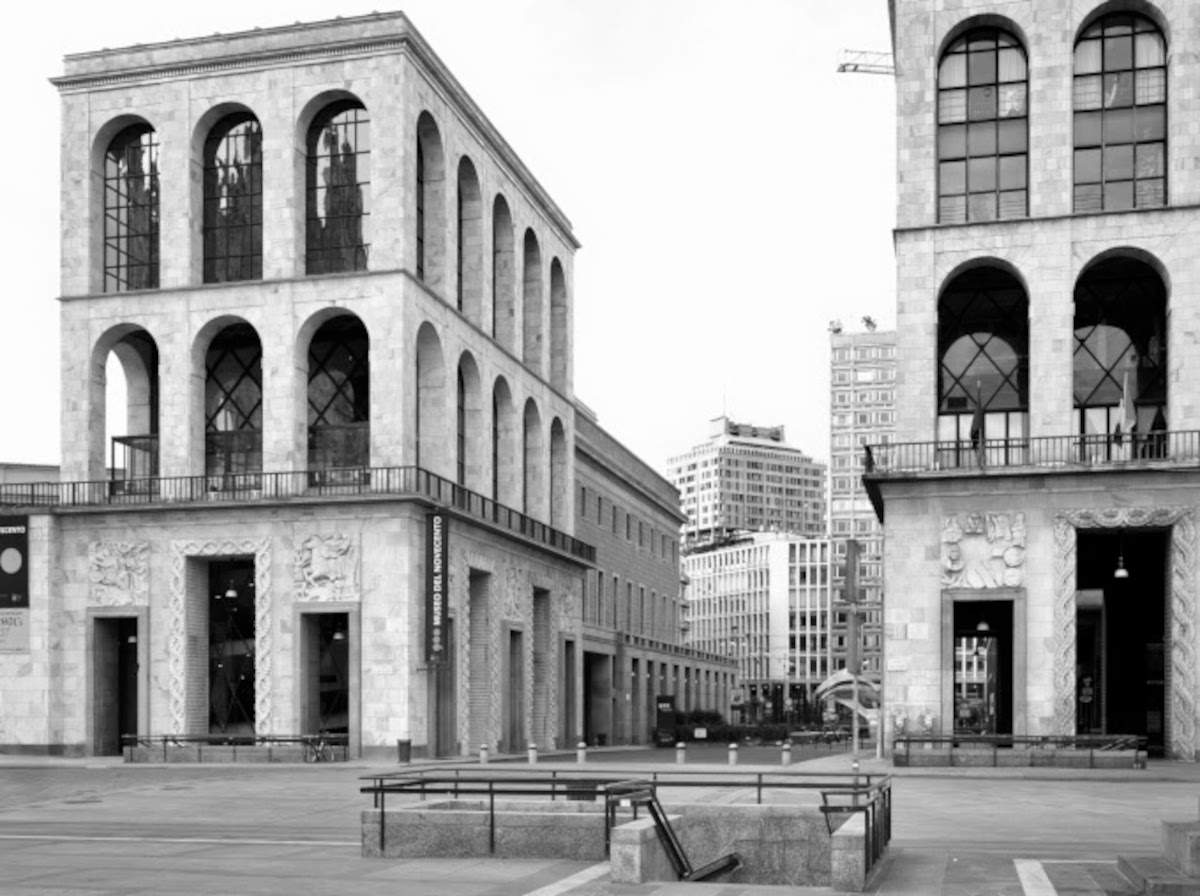 Marco Introini, Cathedral Square (2013)