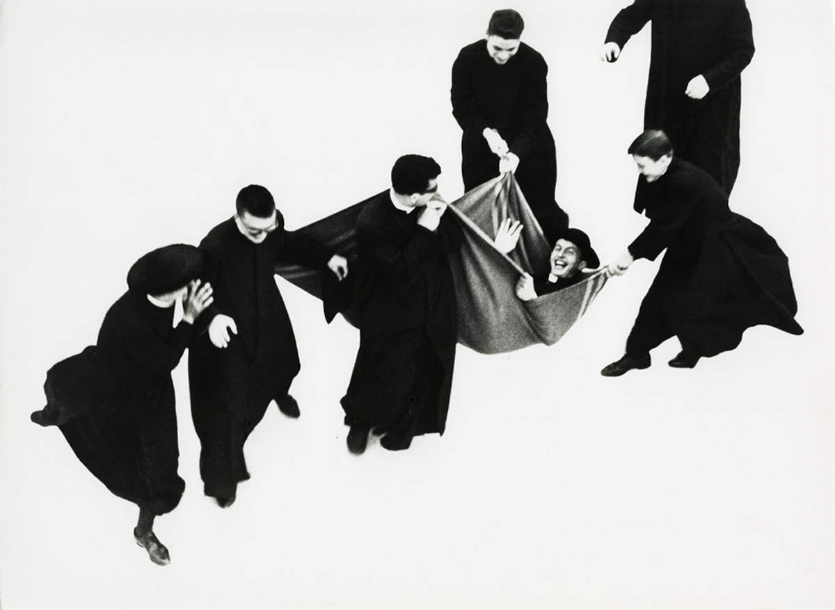 Mario Giacomelli, Io non ho mani che mi accarezzino il volto (1961 - 1963) &copy; Archivio Mario Giacomelli