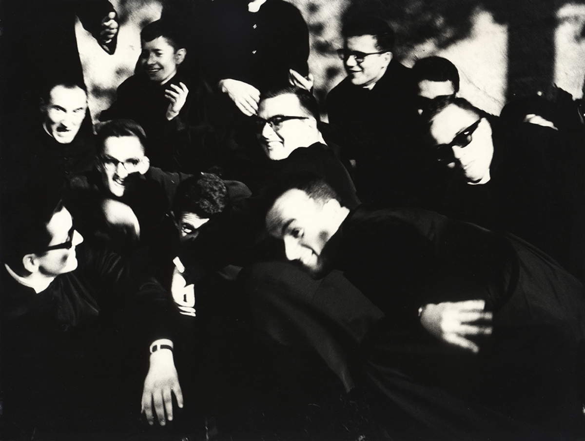 Mario Giacomelli, Io non ho mani che mi accarezzino il volto (1961 - 1963) &copy; Archivio Mario Giacomelli