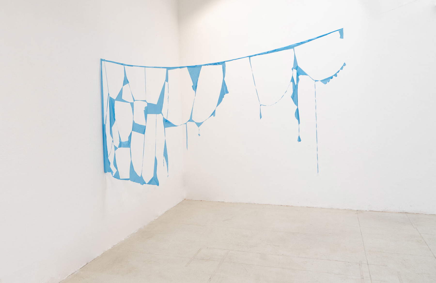 Fiber art and textile experimentation: Marion Baruch on display in Brescia