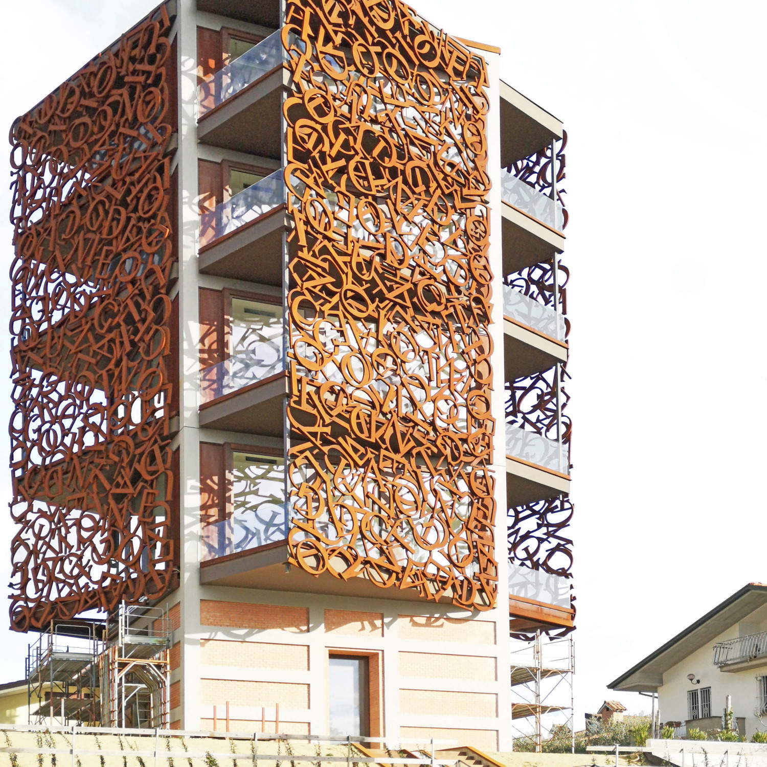 Massimo Baldini, dal ciclo Casa nostra, 2015-2025, fotografie a colori, stampe gicl&eacute;e Fine Art, carta Canson Edition Etching 310 gr., 42 x 60 cm