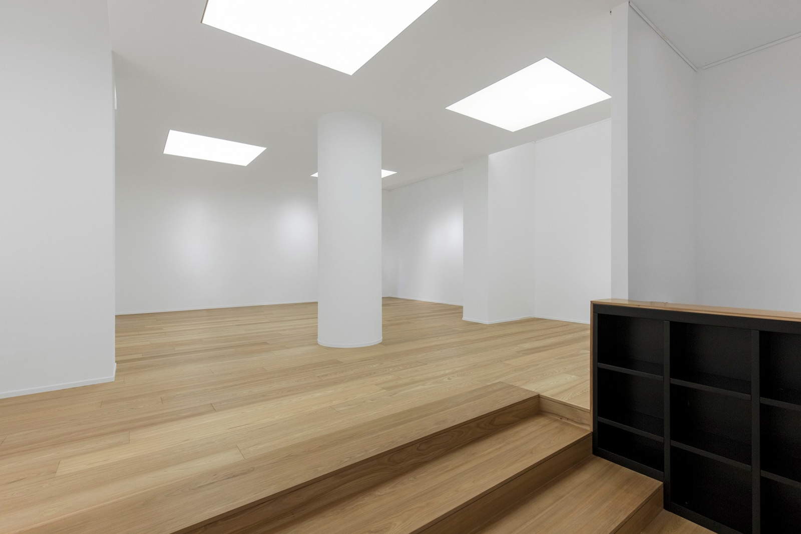 Mazzoleni Gallery on Senato Street in Milan. Photo: Studio Abbruzzese