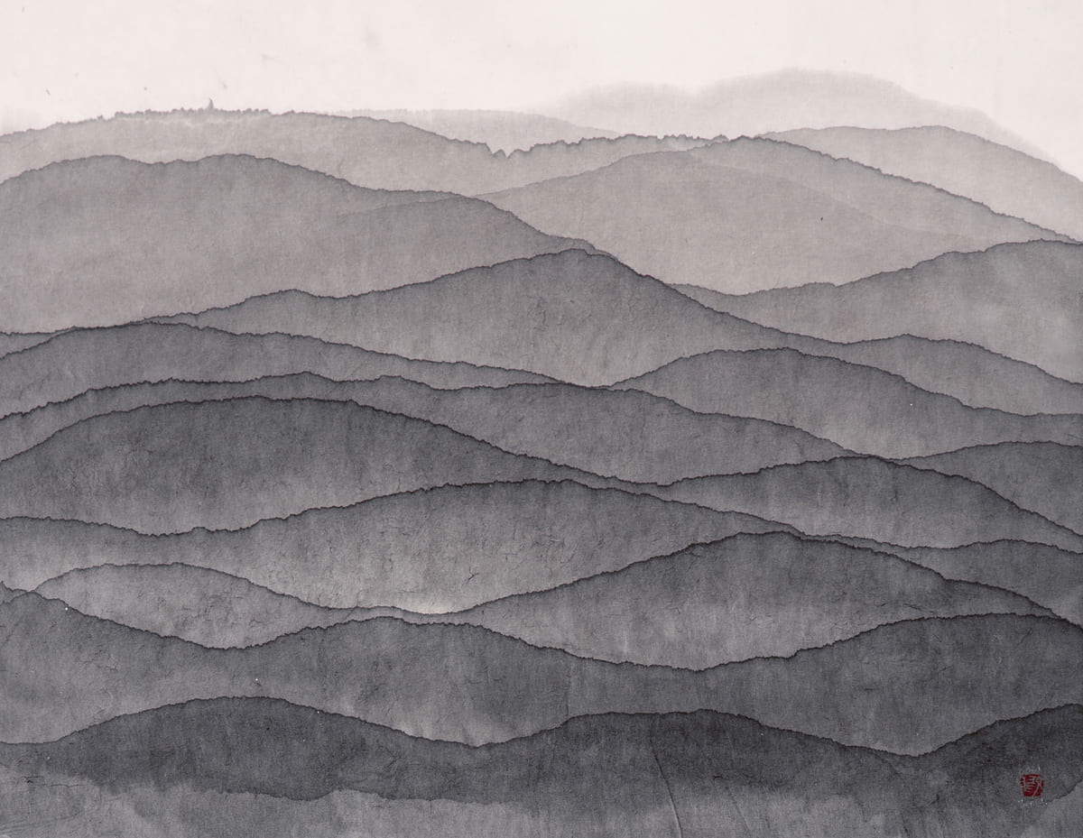 Minjung Kim, Mountain (2022; Mischtechnik auf Hanji-Maulbeerpapier, 37,5 x 45,8 cm). Foto: ©Minjung Kim, mit freundlicher Genehmigung der Künstlerin.