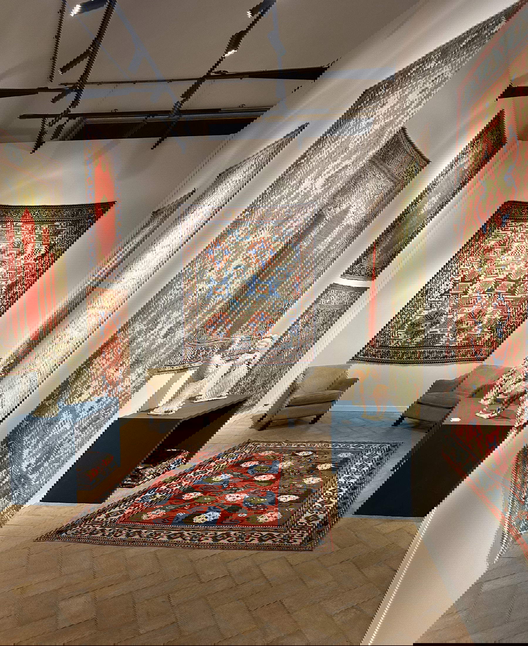 Galleria Cattai, parete frontale dello stand. Foto: &copy;Mirco Cattai