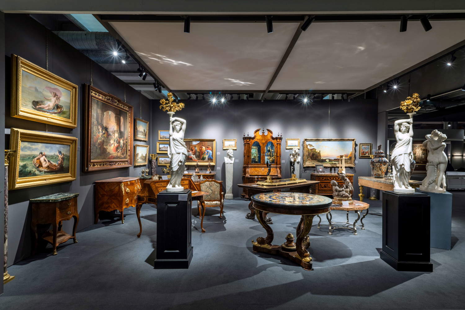 Allestimento. Verdini Antiques