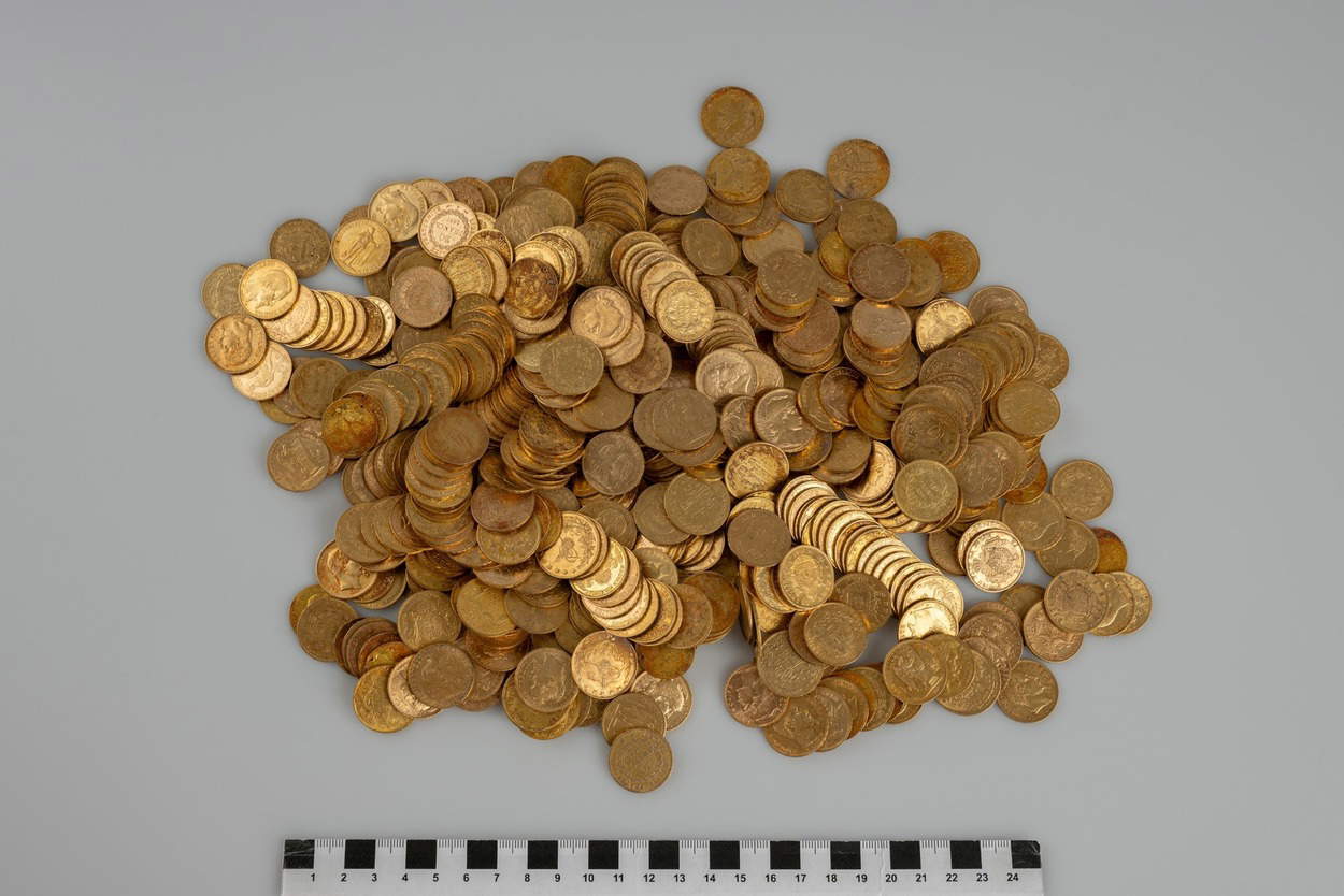 598 gold coins. Credit: Muzeum v&yacute;chodn&iacute;ch Čech Hradec Kr&aacute;lov&eacute;
