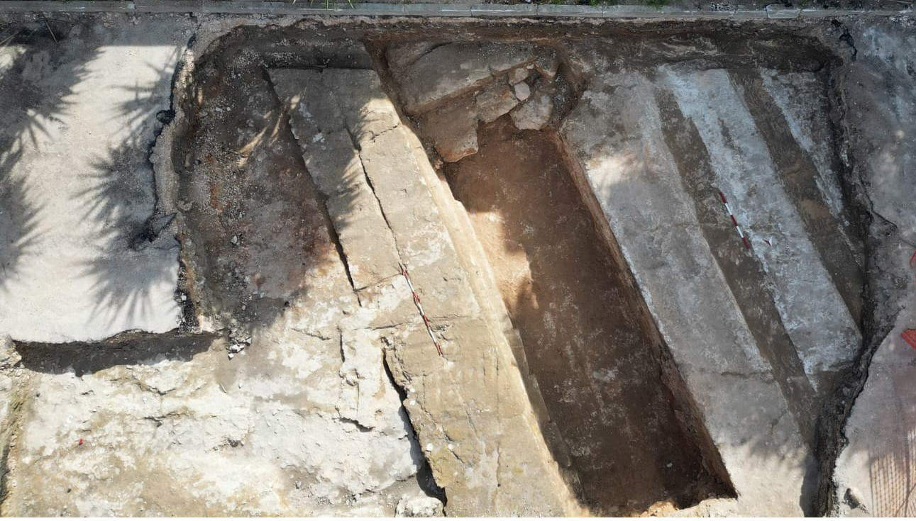 Murallas mesapias del siglo IV a.C. halladas en la estación de FSE de Manduria. Foto: &copy;Ministerio de Cultura - Superintendencia de Arqueología, Bellas Artes y Paisaje de las provincias de Brindisi, Lecce y Taranto.