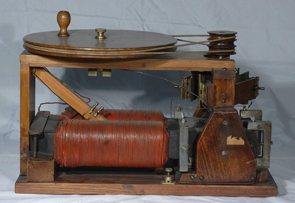 Die magnetoelektrische Kugelmaschine