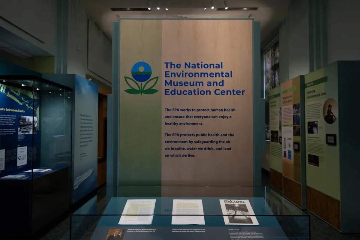 Il National Environmental Museum nella sede centrale dell'agenzia in Pennsylvania Avenue a Washington