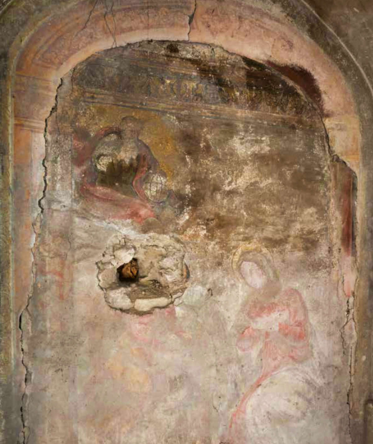 The Rediscovered Chapel. Photo: Bibliotheca Hertziana/Marco and Luciano Pedicini The Rediscovered Chapel. Photo: Bibliotheca Hertziana/Marco and Luciano Pedicini