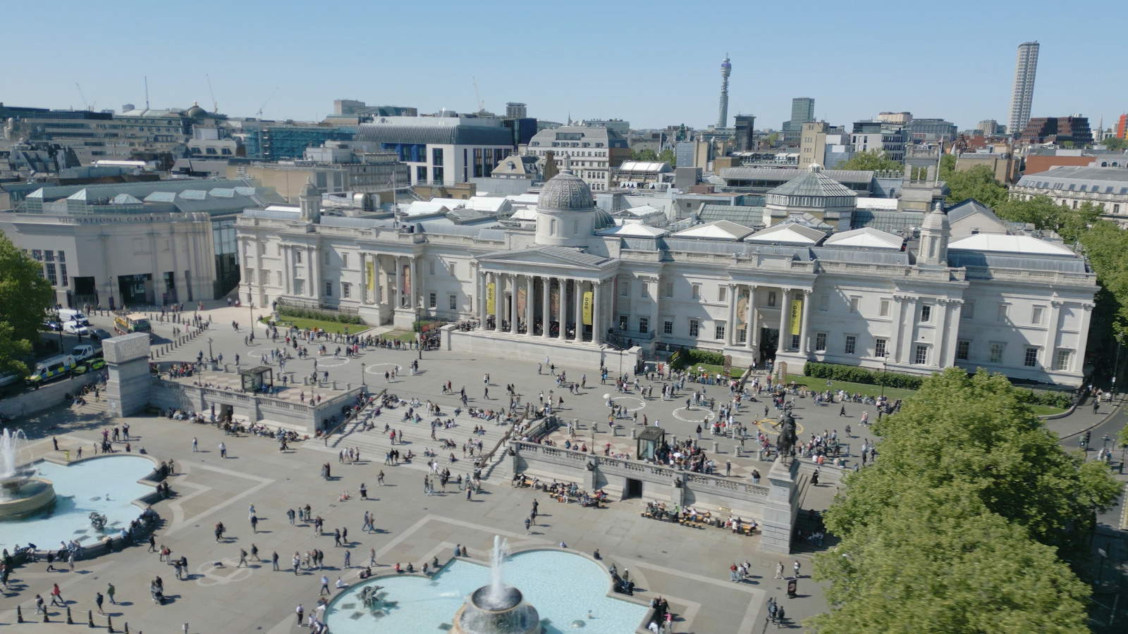 Londres, une nouvelle aile sera construite à la National Gallery pour agrandir la collection. Déjà 375 millions d'euros ont été donnés à la National Gallery.