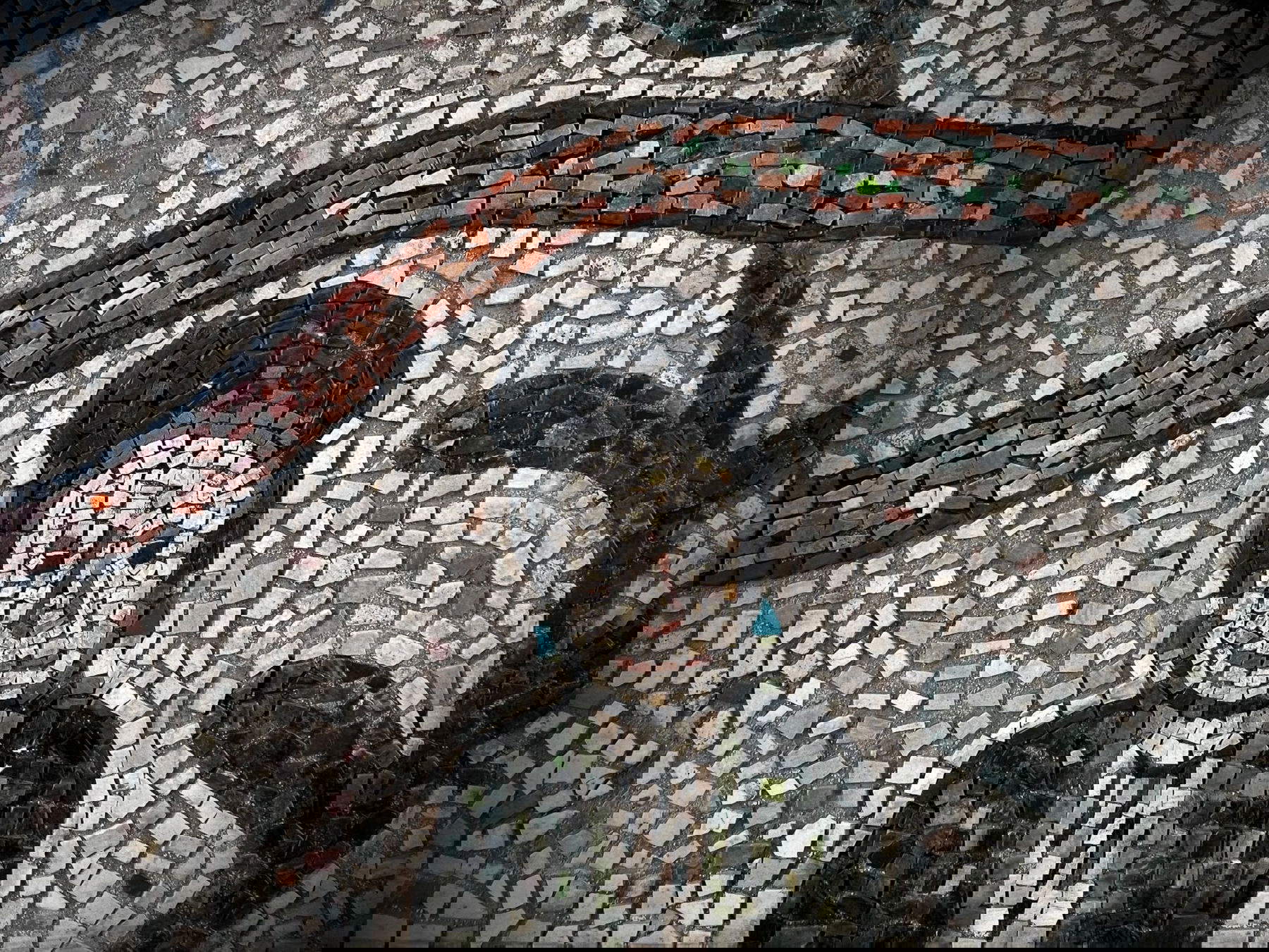 The Floor, Maria Grazia Maioli, détail de la mosaïque. Photo : Nicola Montalbini