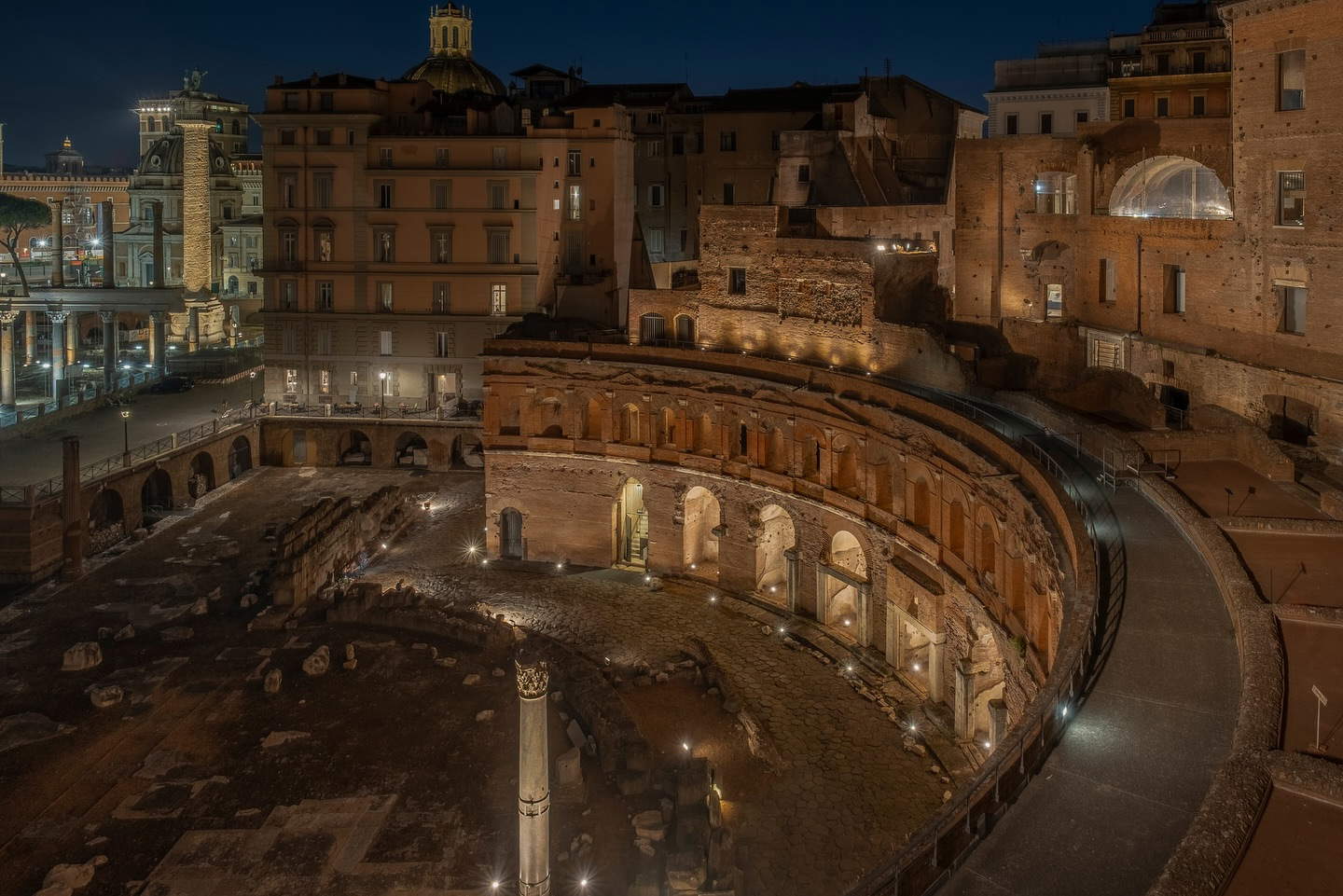 Nouvel éclairage artistique doté d'une technologie de pointe pour les Mercati di Traiano à Rome 