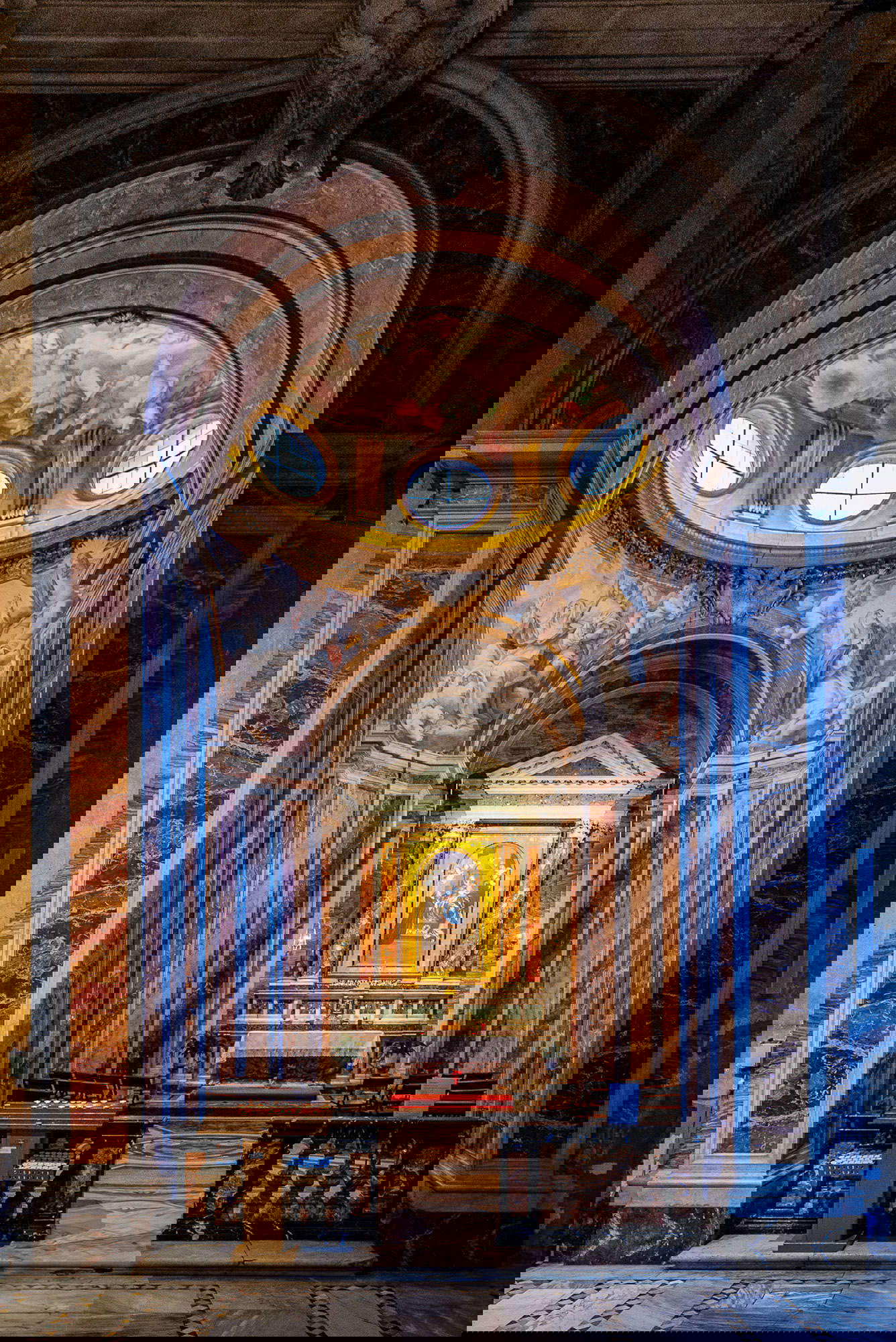 La nueva iluminación de Santa Sabina en la colina del Aventino