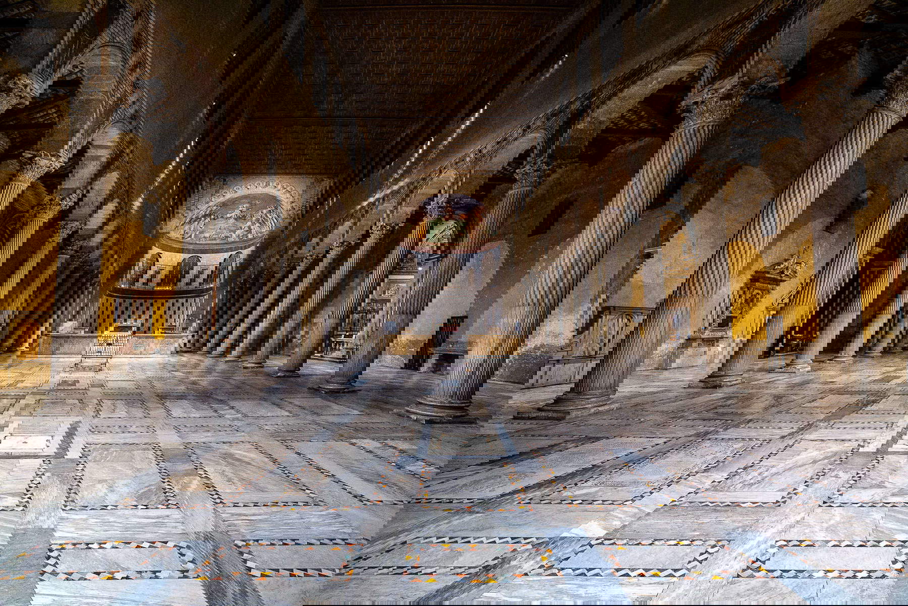 La nueva iluminación de Santa Sabina en la colina del Aventino