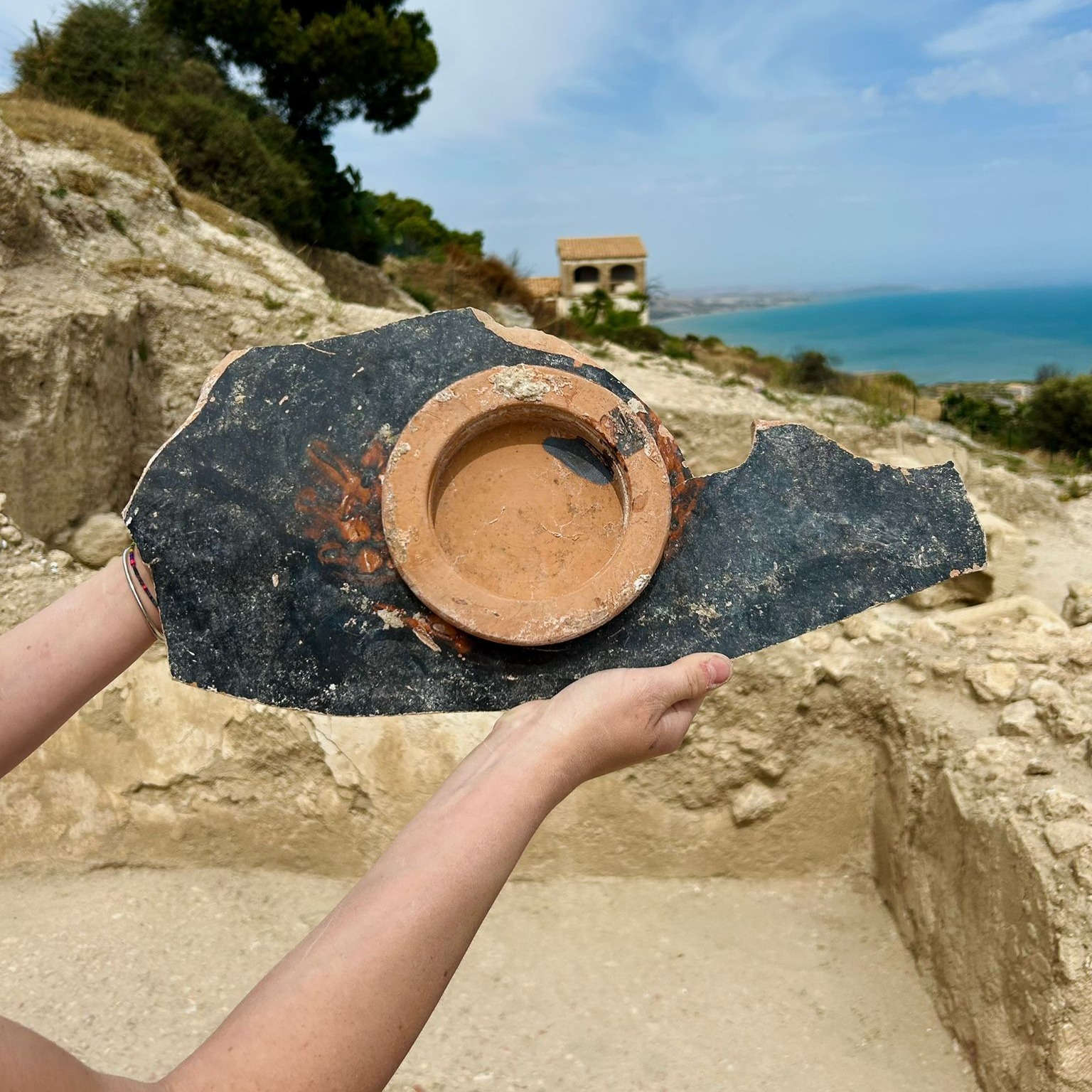 Les découvertes faites à Finziade. Photo : Parc archéologique et paysager de la Vallée des Temples