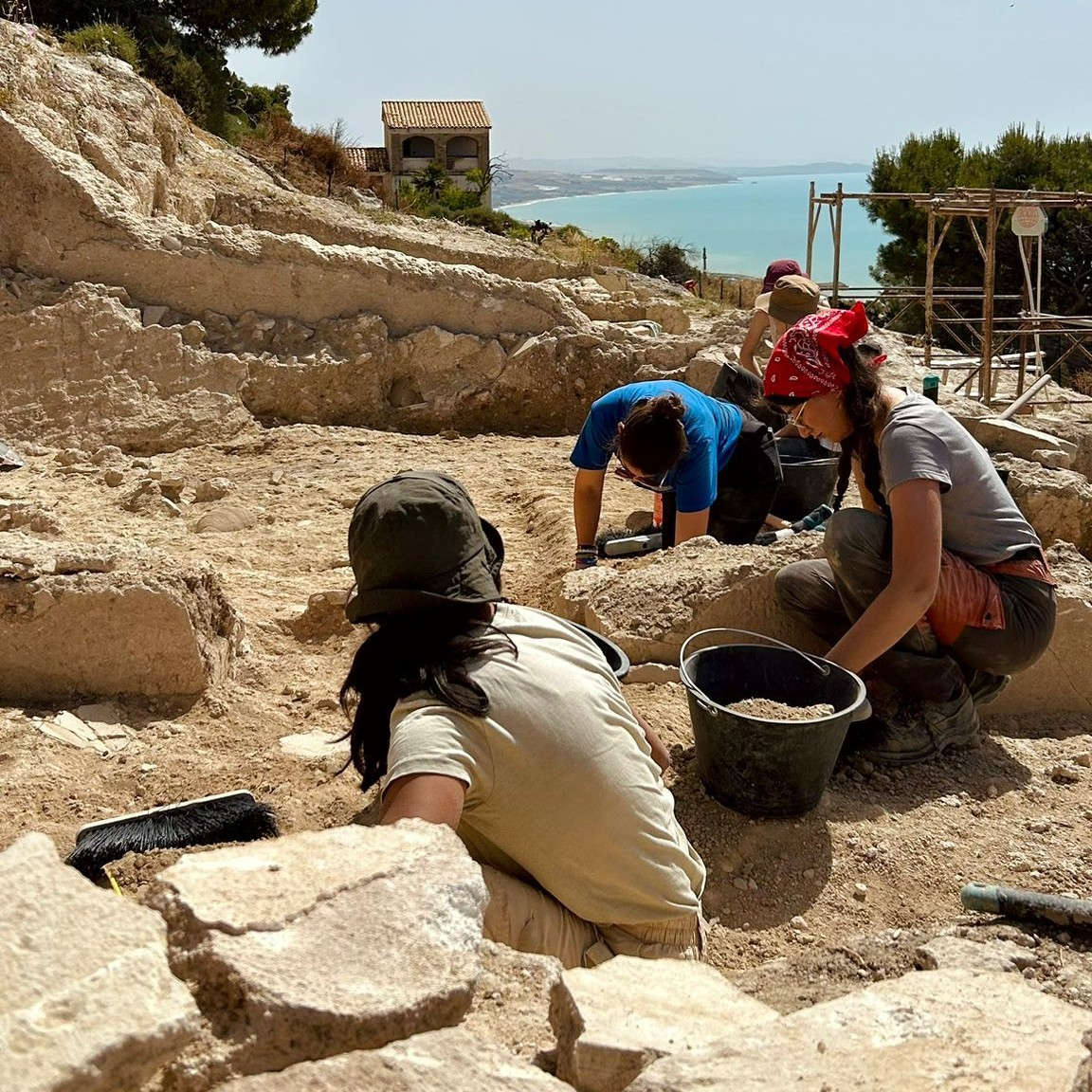 Les découvertes faites à Finziade. Photo : Parc archéologique et paysager de la Vallée des Temples