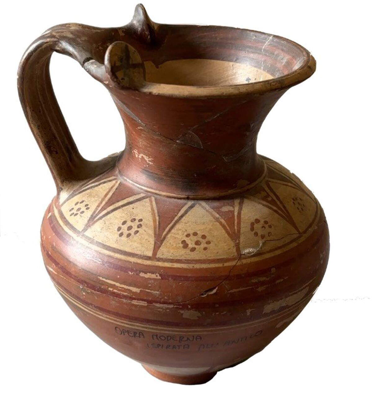 'Etruscan-Corinthian olpe from the second half of the 7th century BC.