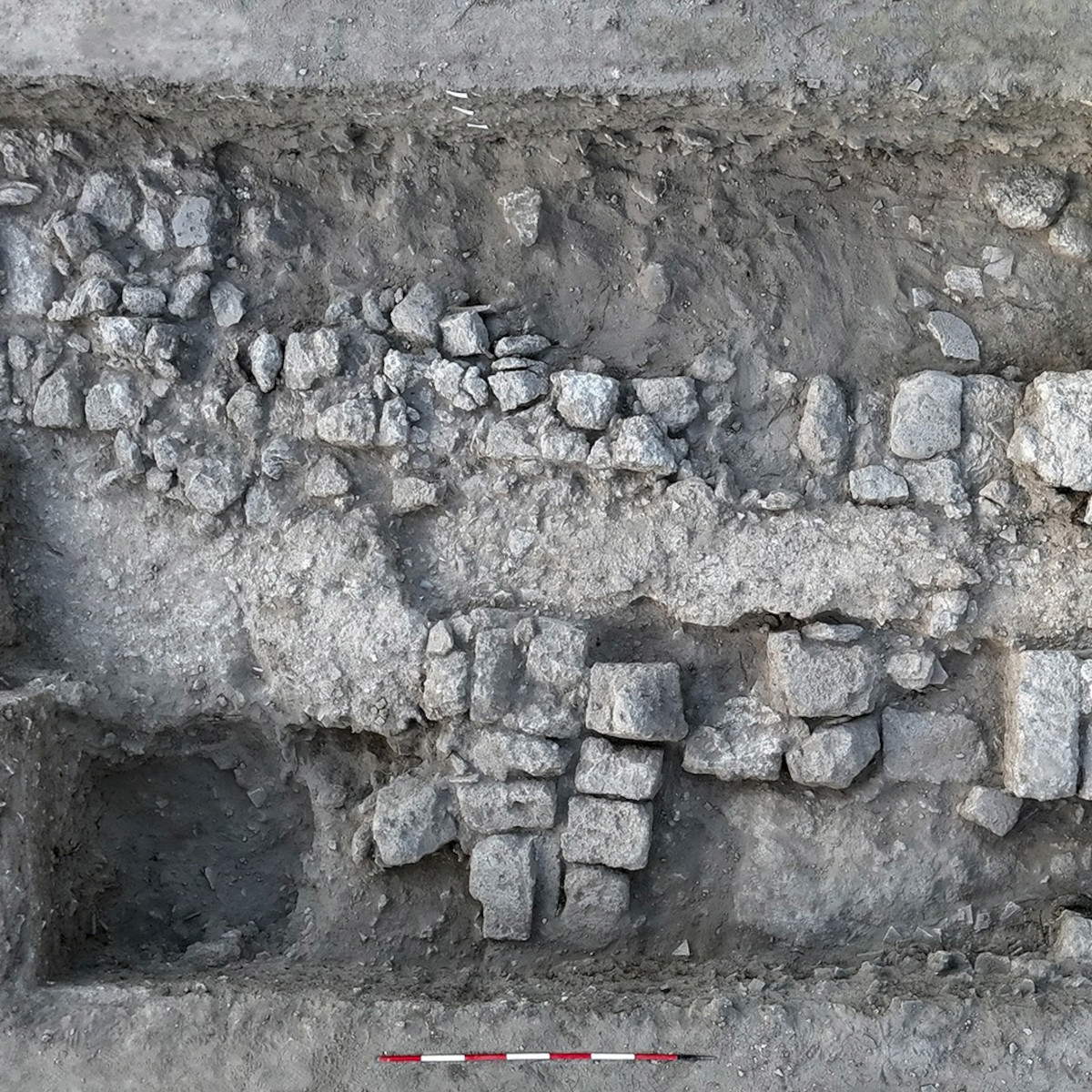 Strutture bizantine scoperte a Parco Montalbano, Oria, nel luglio 2025. Foto: © Soprintendenza Archeologia Belle Arti e Paesaggio per le province di Brindisi, Lecce e Taranto