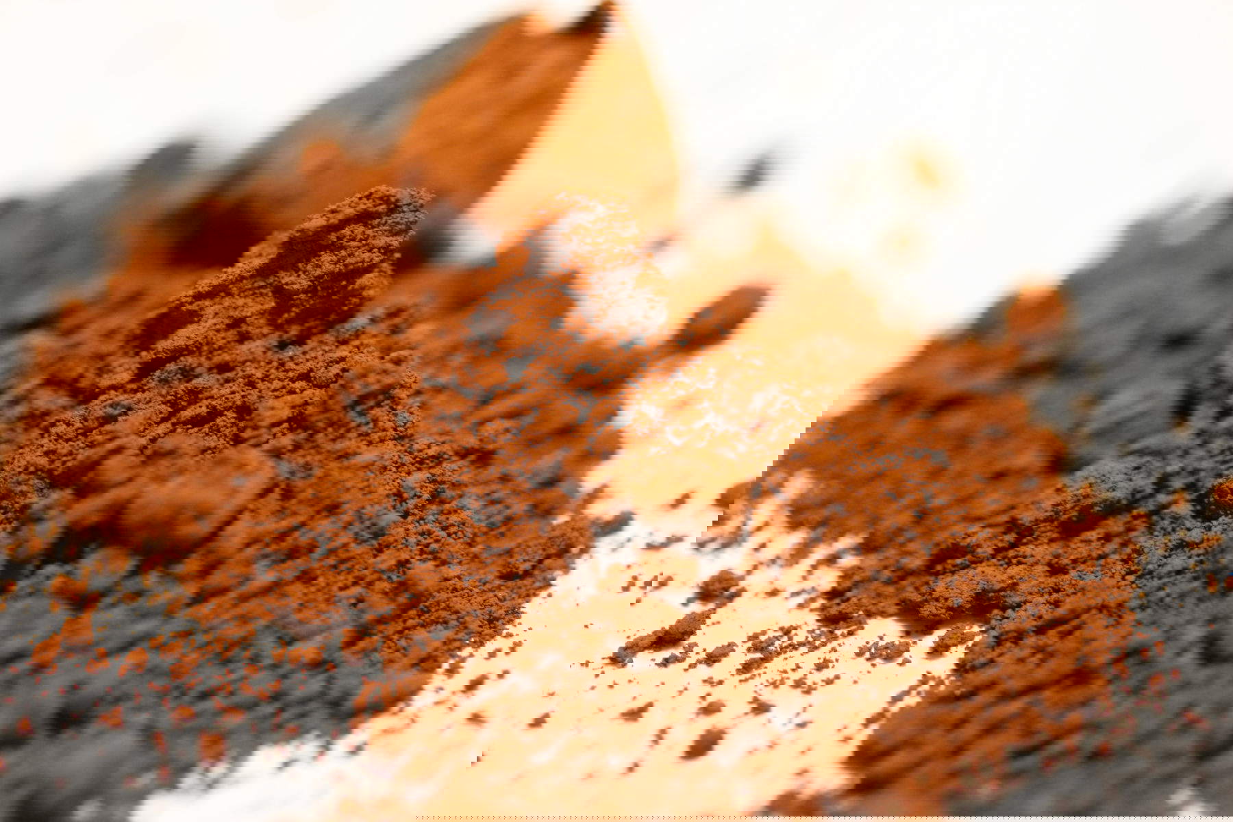 Braunes Eisenoxid. Foto: Wikimedia Commons - Marco Almbauer