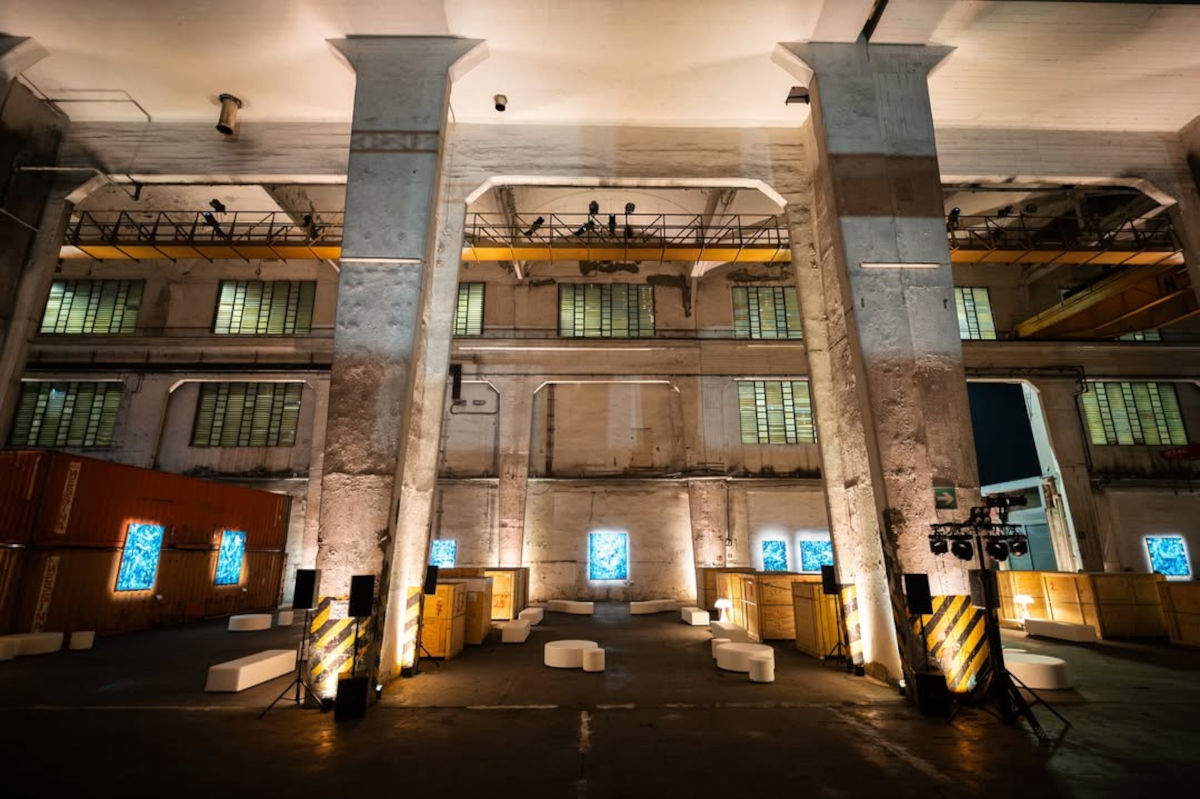 Il porto di Genova accoglie Silvio Porzionato con la BlueSeries nella ex fabbrica Derna. Foto: Profilo Instagram di Silvio Porzionato