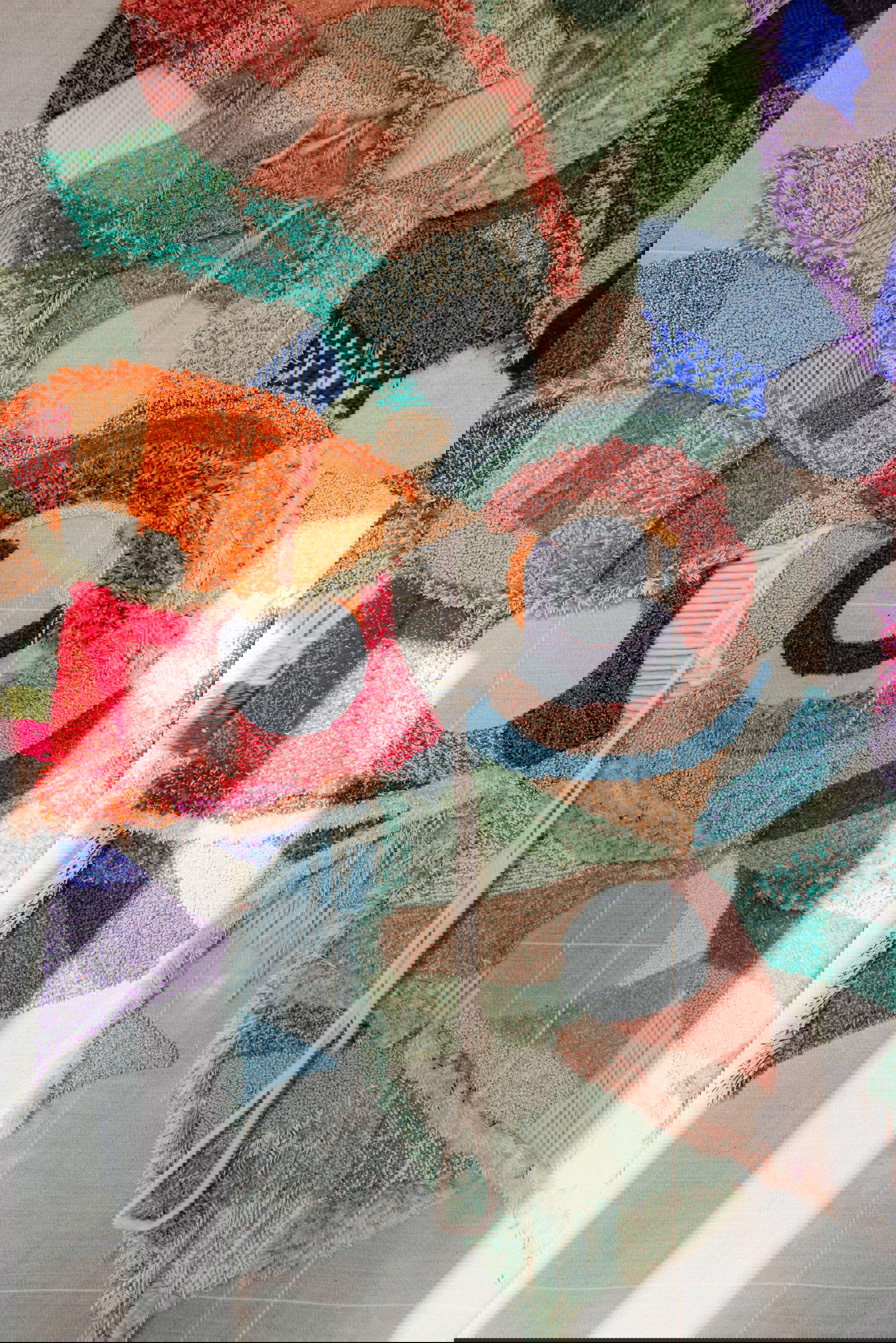 Jules Vissers/ Atelier Taftique, Beyond the Rainbow (Over the Rainbow) (2025; tapestry created with merino wool, wool, cotton, mixed and recycled yarns, cellulose and felt, 220 x 230 cm)