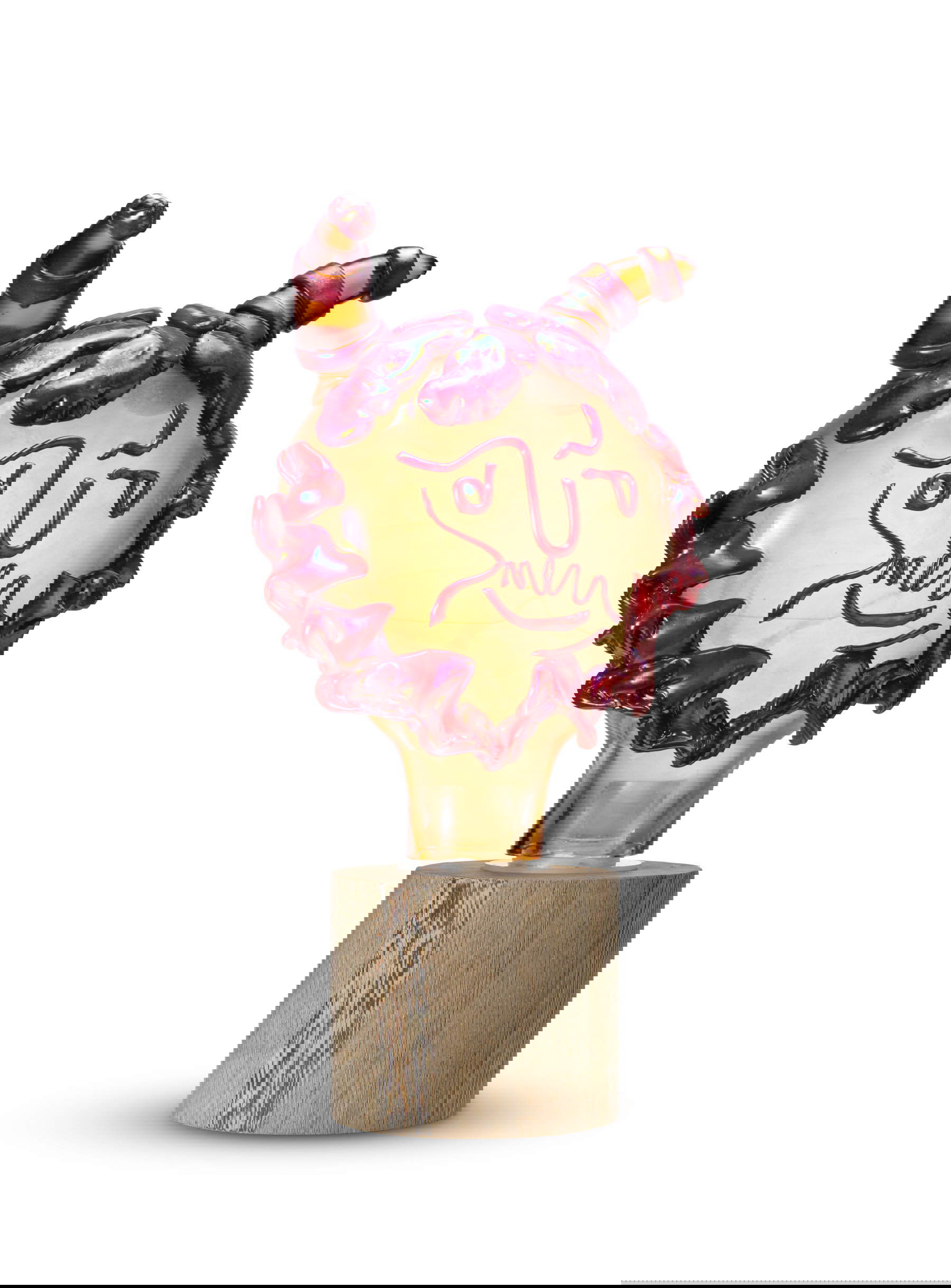 Pablo Picasso, Bacchus 2 (Rouge) (1954-60 ; verre soufflé à la paille avec applications à chaud de verre rouge et d'aigue-marine, 37,5 x 30 x 20 cm ; Augsbourg, Kunstmuseum Walter) &copy; Succession Picasso, by SIAE 2026