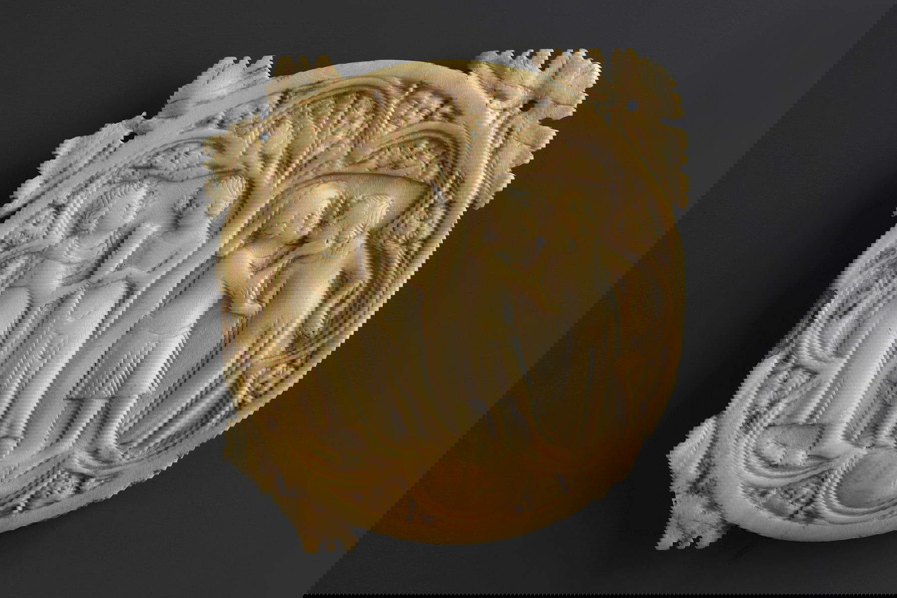 Geschnitztes Elfenbein (Paris, um 1340-1350; Turin, Palazzo Madama - Museo Civico d'Arte Antica)