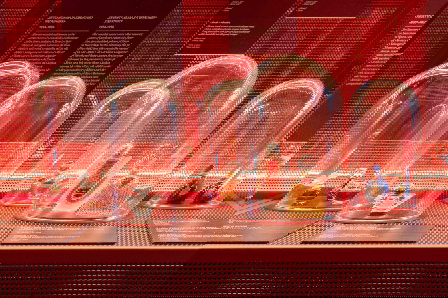 Une exposition à Venise retrace 6000 ans d'histoire du parfum avec la collection Storp