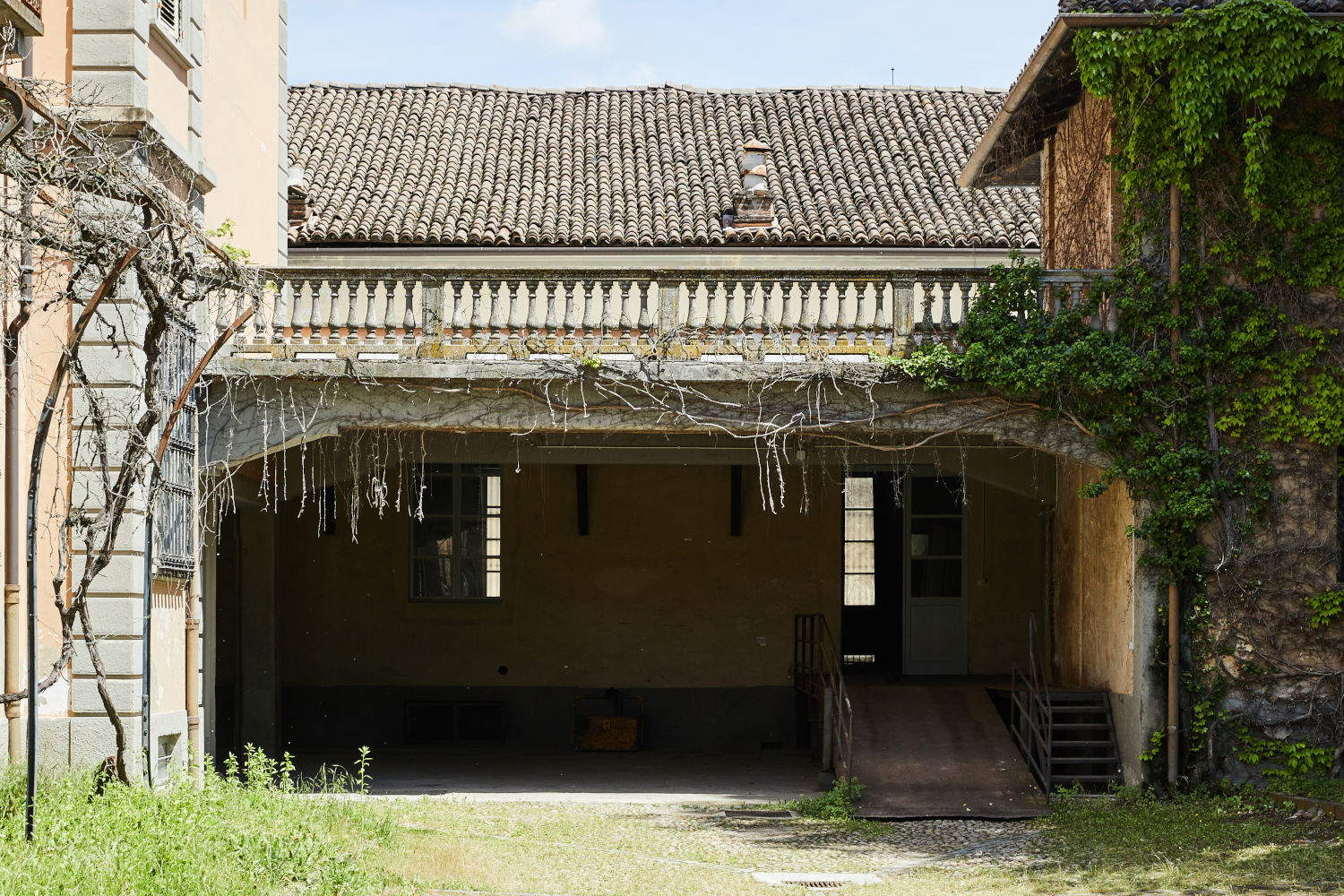 PALAZZOIRREALE, Canelli. Photo: Marco Bertani