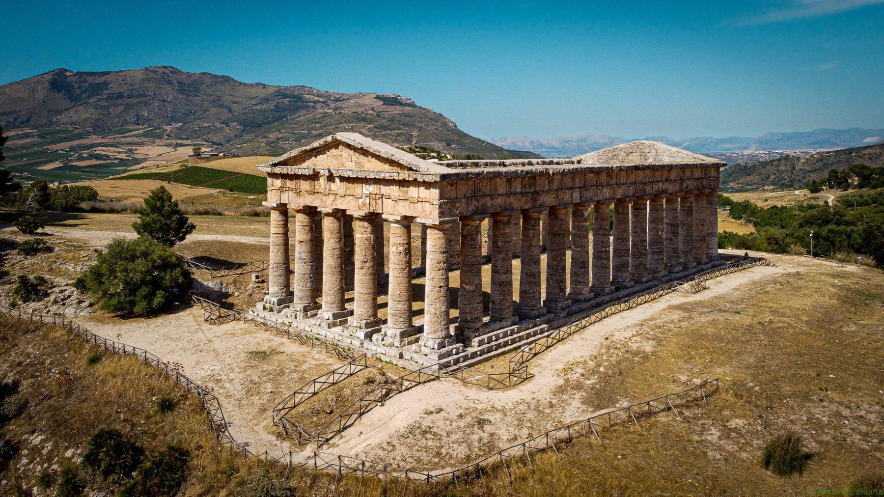 Pendant cinq soirées, les visiteurs peuvent voir les ruines de Segesta en montgolfière.