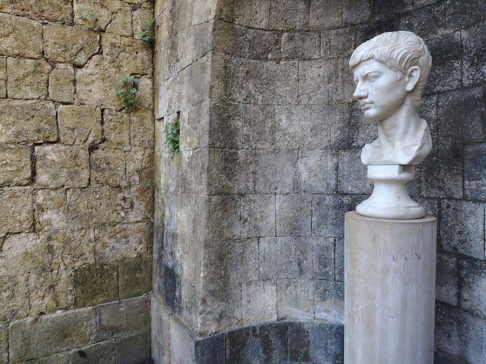 Parco delle Tombe di Virgilio e Leopardi