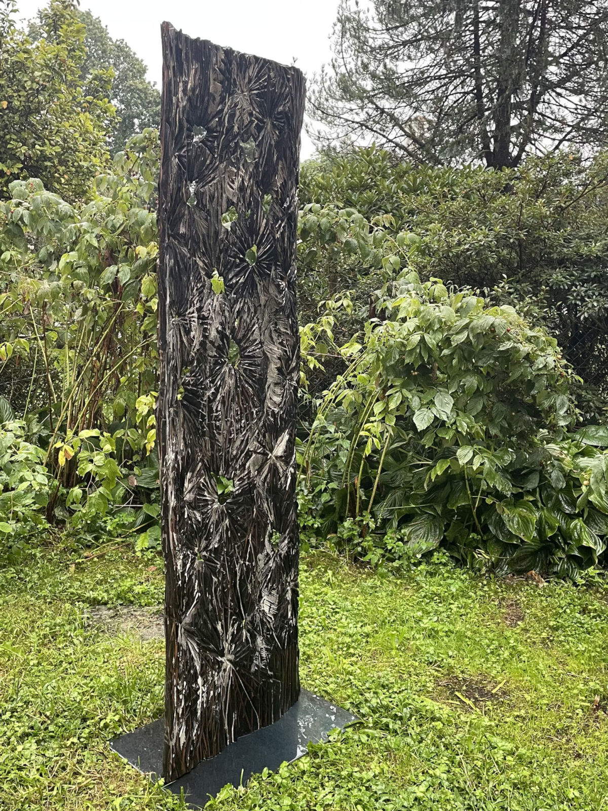 Pascal Murer, Champ de fleurs (bois de cèdre, 180&times;60&times;10 cm) &copy; Pascal Murer
