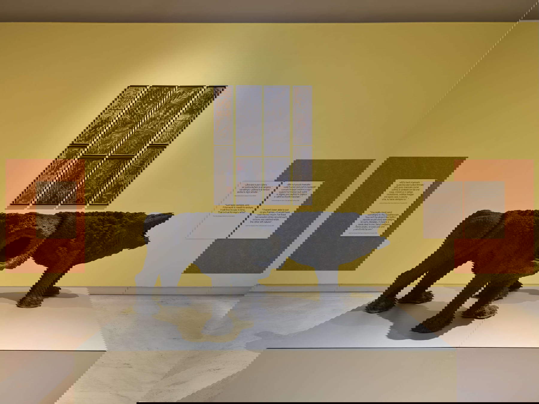 Montage de l'exposition I giovani e i maestri. Photo : Agostino Osio / Alto Piano