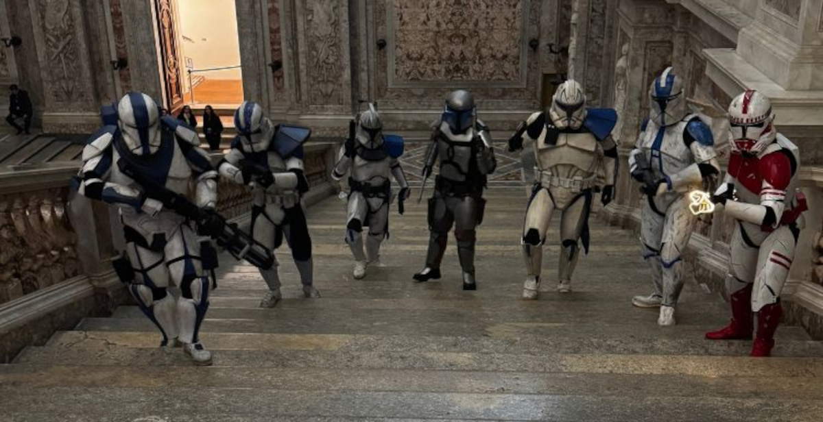 Cosplayers invaden el Palacio Real de Caserta: fans de Star Wars en el interior del palacio