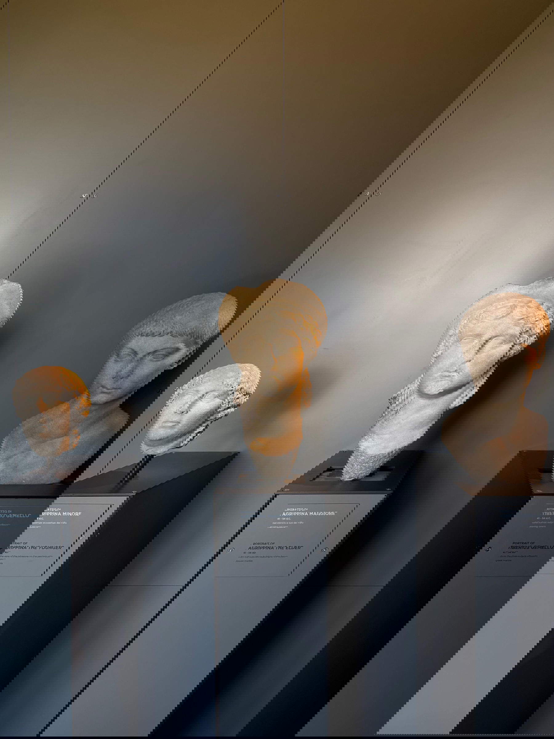I reperti esposti nel nuovo Museo Archeologico Nazionale di Luni