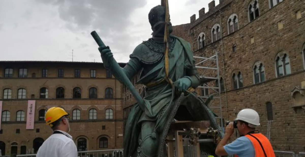 Florencia, cómo el Bono de Arte apoyó la restauración de los grupos escultóricos de la Piazza della Signoria