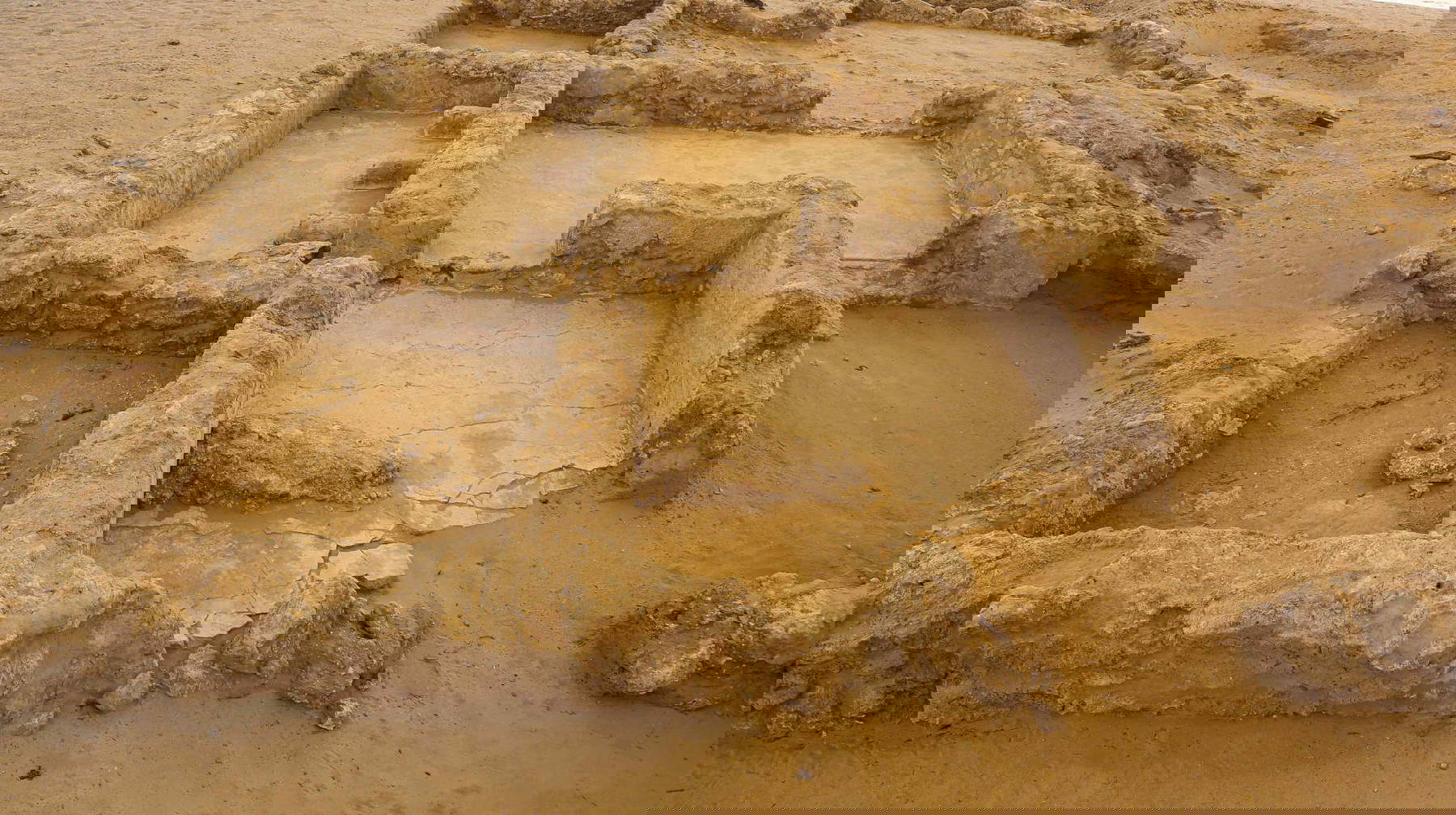 Die Überreste des Klosters Sir Bani Yas Die Überreste des Klosters Sir Bani Yas