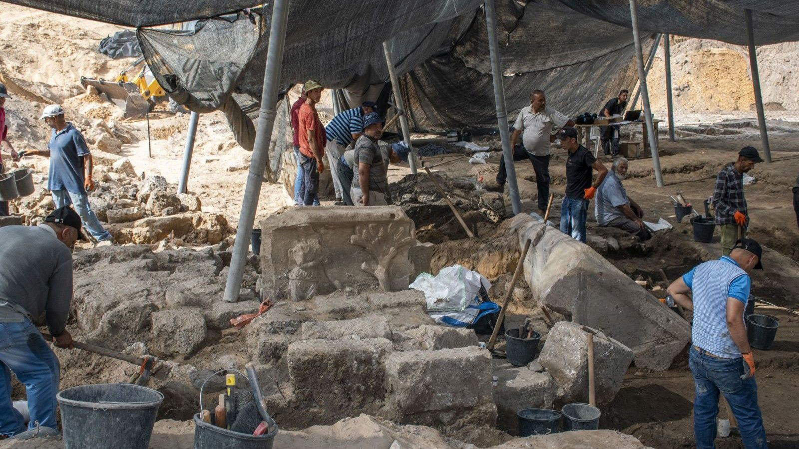 Fouilles menées par l'Autorité israélienne des antiquités à Césarée. Photo : Yuli Schwartz, Autorité des Antiquités d'Israël