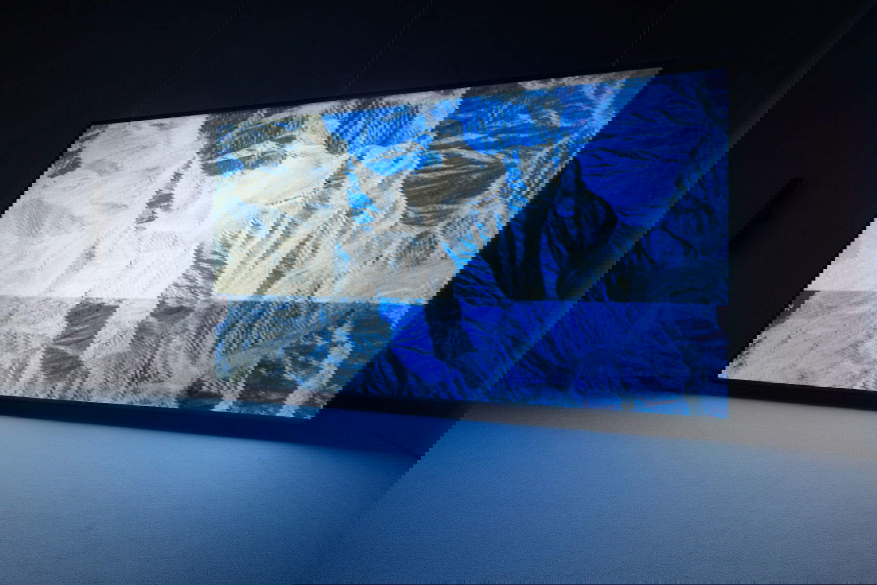 Rosa Barba, Aggregate States of Matters (2019)