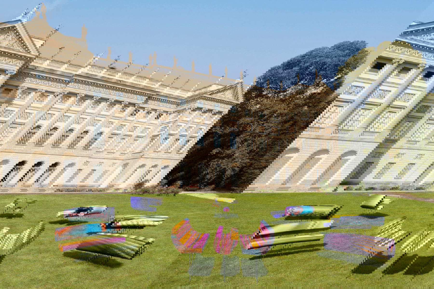 Sara Enrico, Furla Series - Under the Sun, Beyond the Skin - Veduta dell&rsquo;installazione della mostra promossa da Fondazione Furla e GAM&nbsp;&ndash;Galleria d&rsquo;Arte&nbsp;Moderna di Milano (2025) Foto: Andrea Rossetti. Su concessione di Fondazione Furla