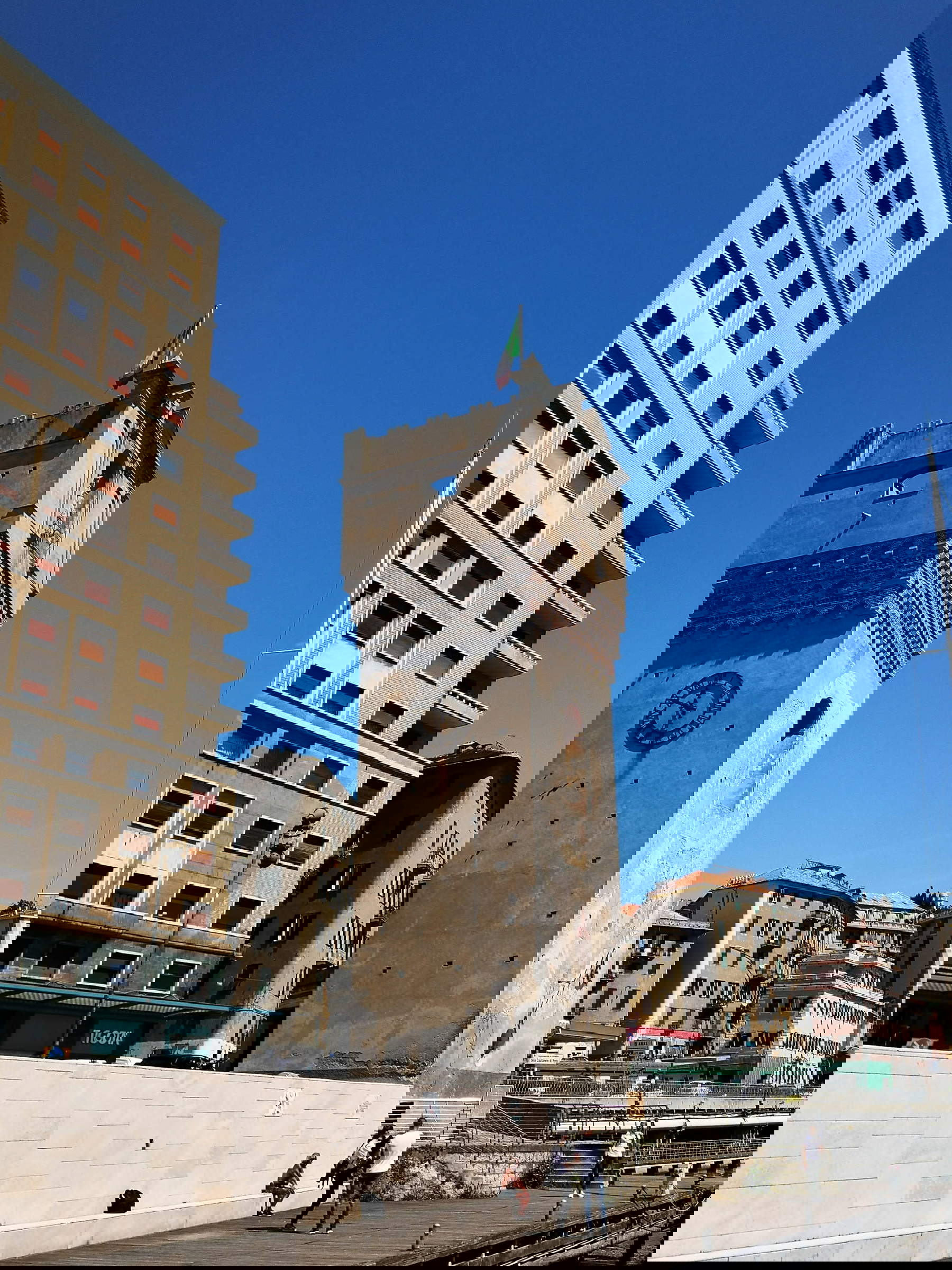 Savona, Leon Pancaldo Turm Savona, Leon Pancaldo Turm