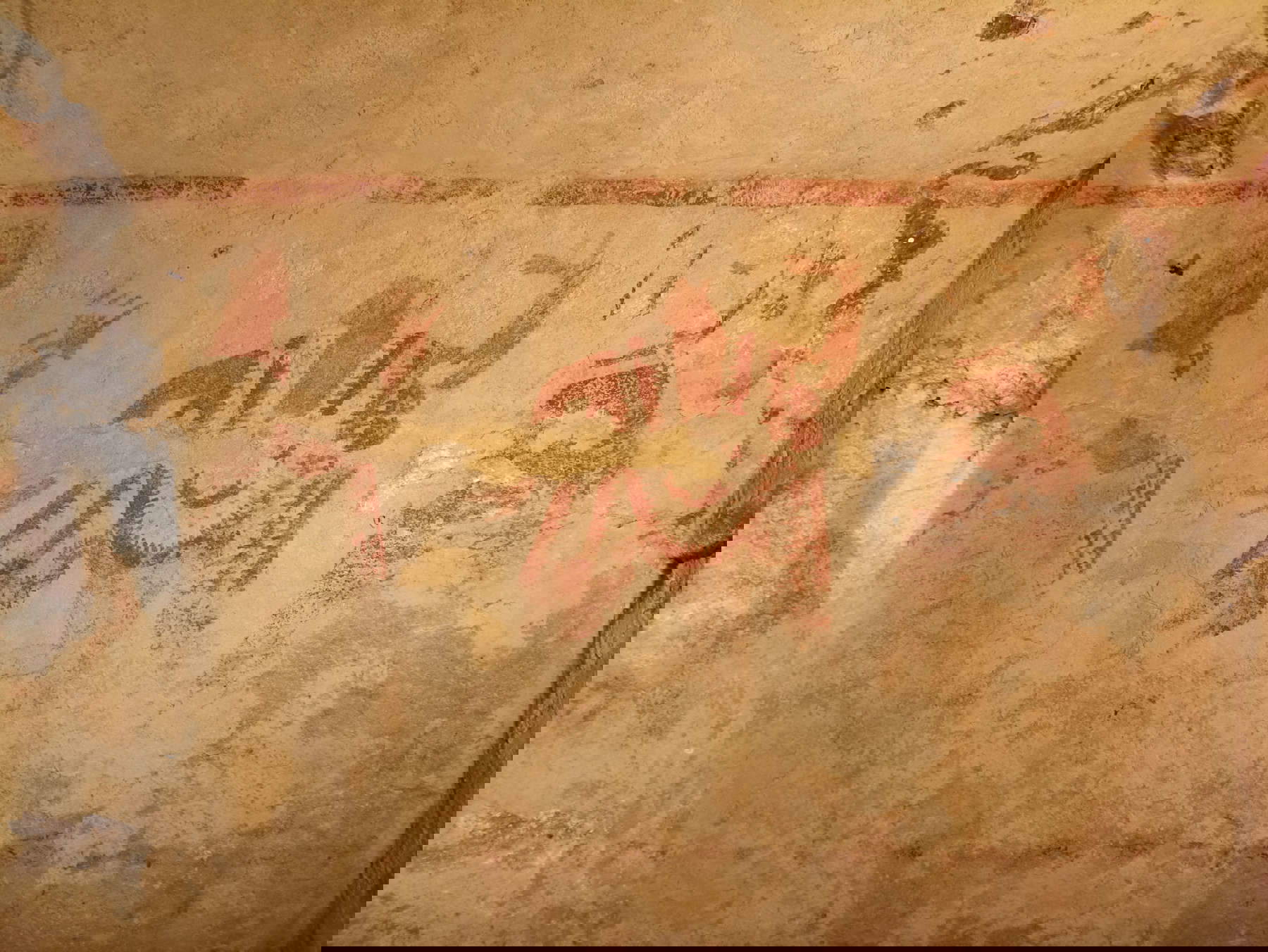 Restored gusset of the left wall Restored gusset of the left wall